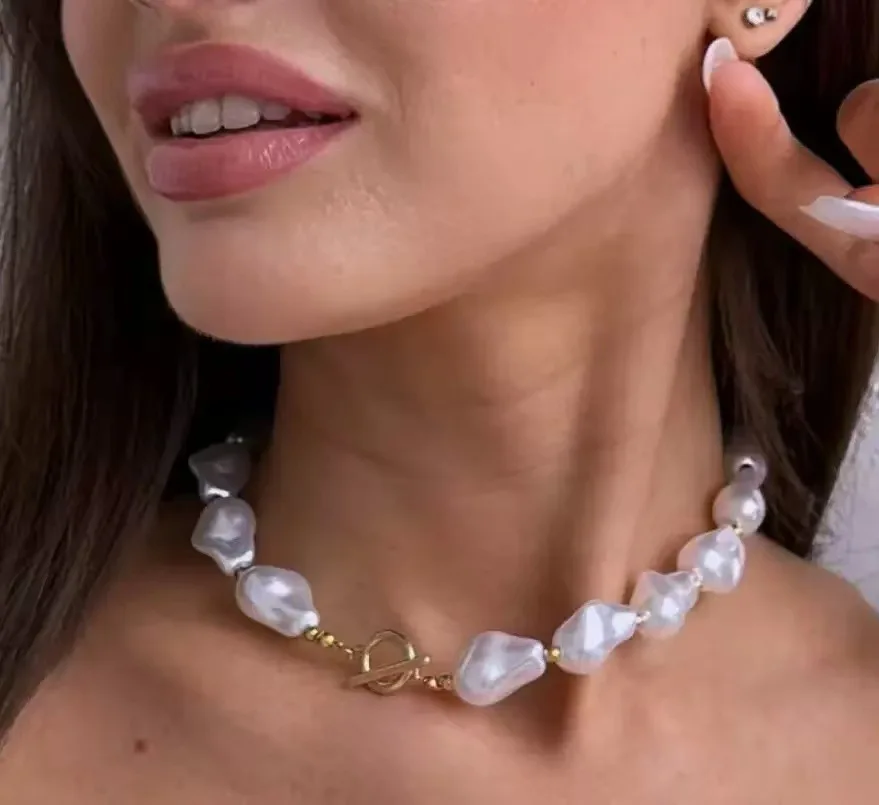Hisera Baroque White Pearl Beaded Necklace