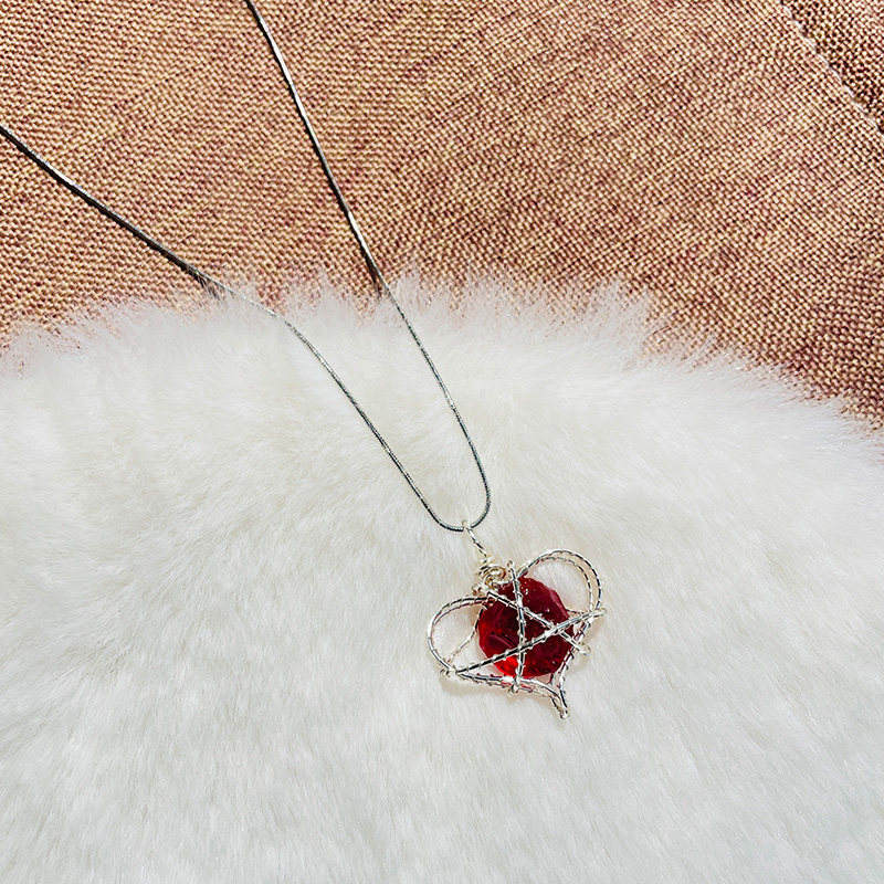 Hisera Island Gold Necklace - Niche Design Red Heart Handmad