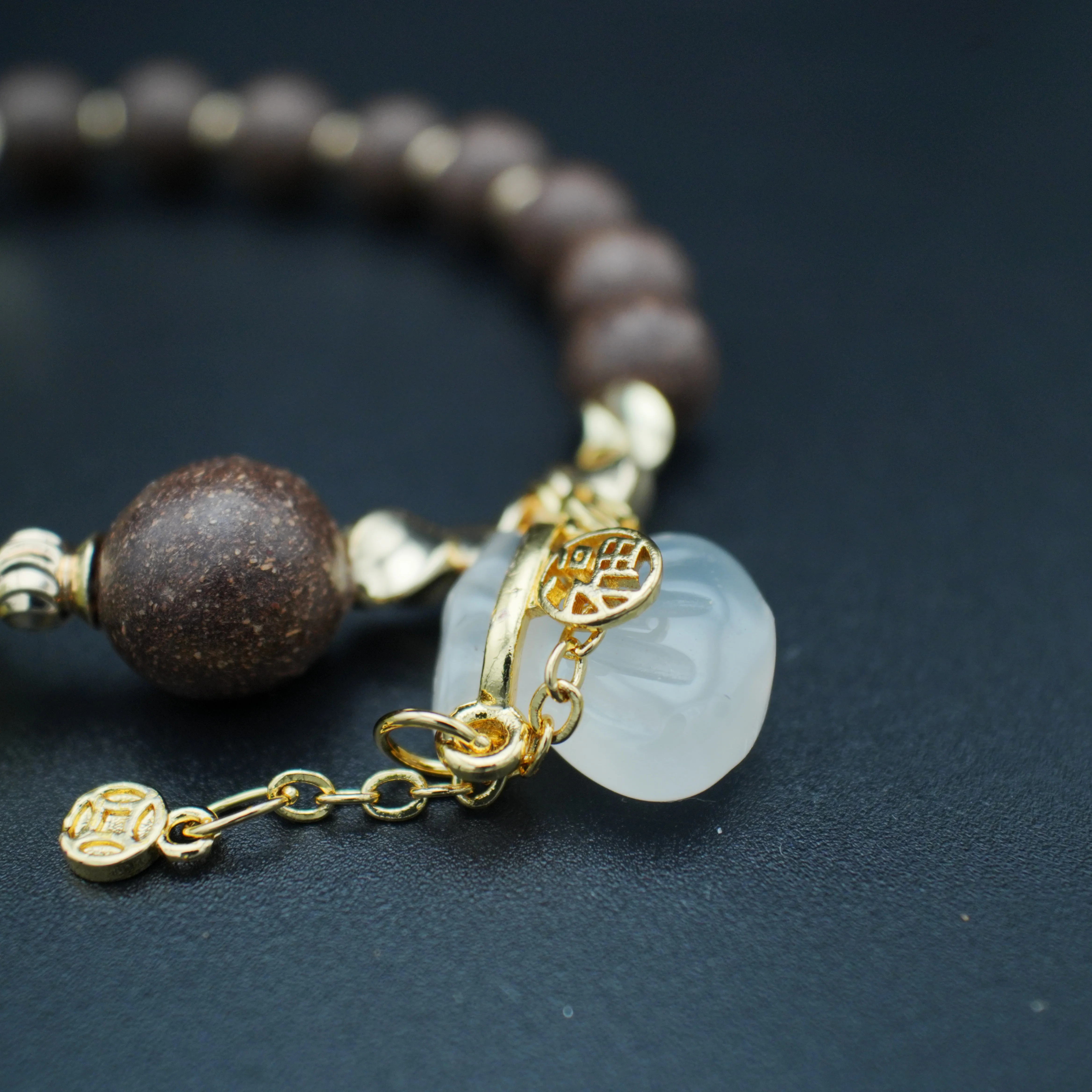 Excellent Quality Handmade Vintage Wood Aroma Crystal Jewelry