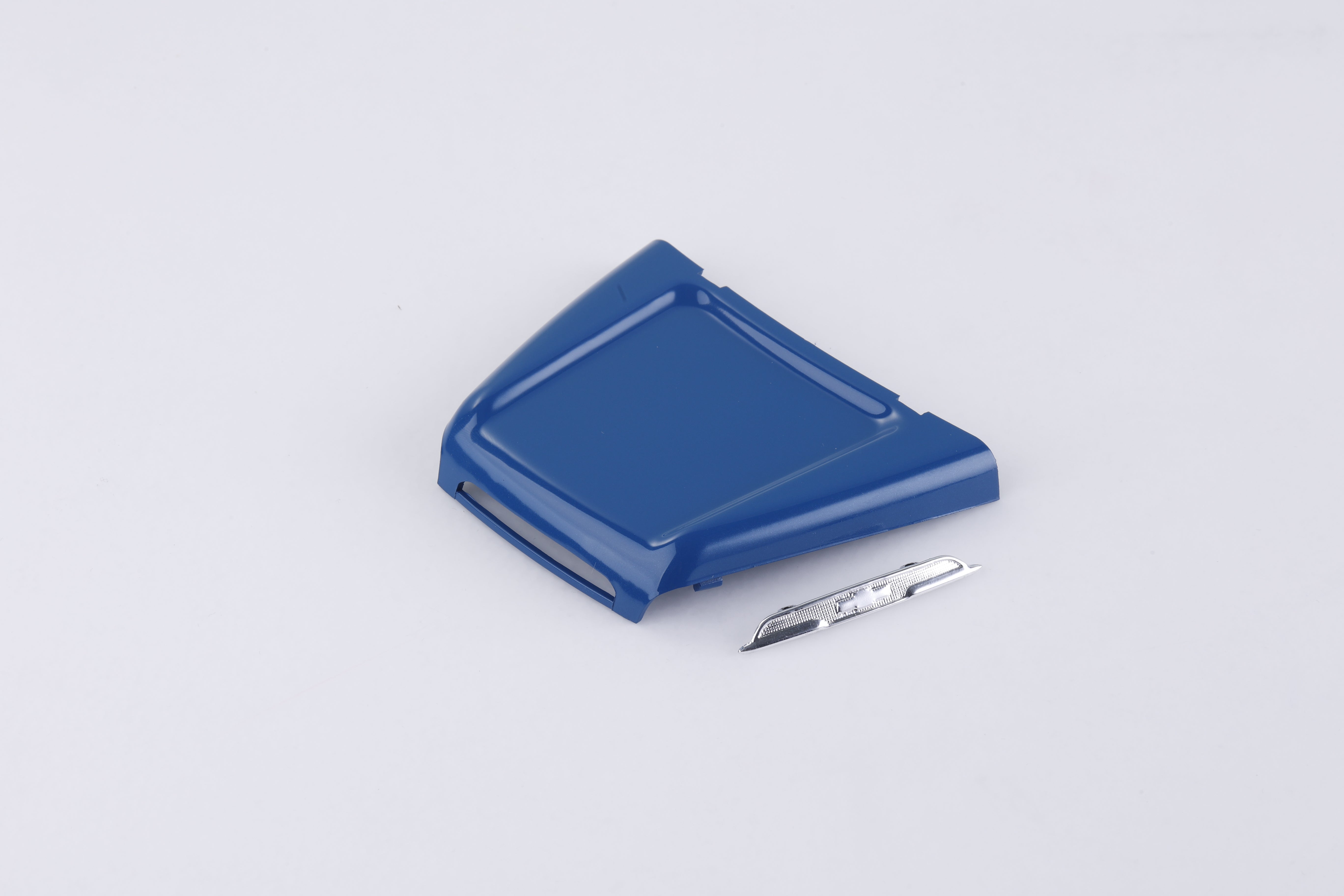 Blue RC model hood with silver trim for Apache 1:18 models