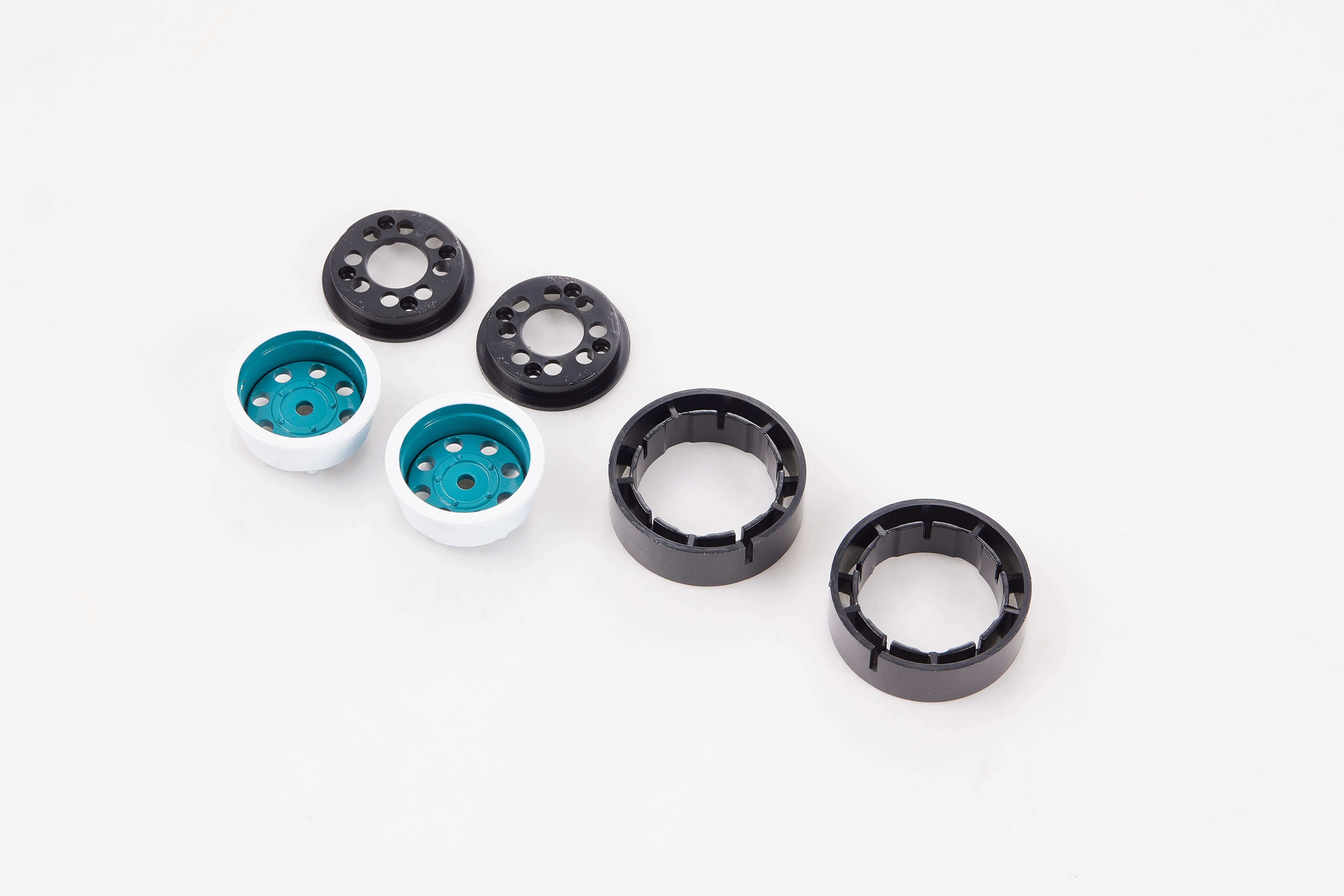 1:18 Magnum Eight Planets style wheels in black, teal, and white for RC models