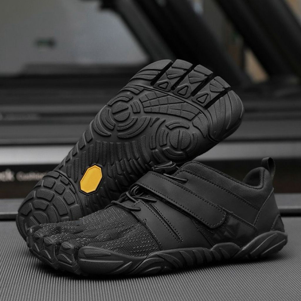 Five-finger sports and fitness shoes