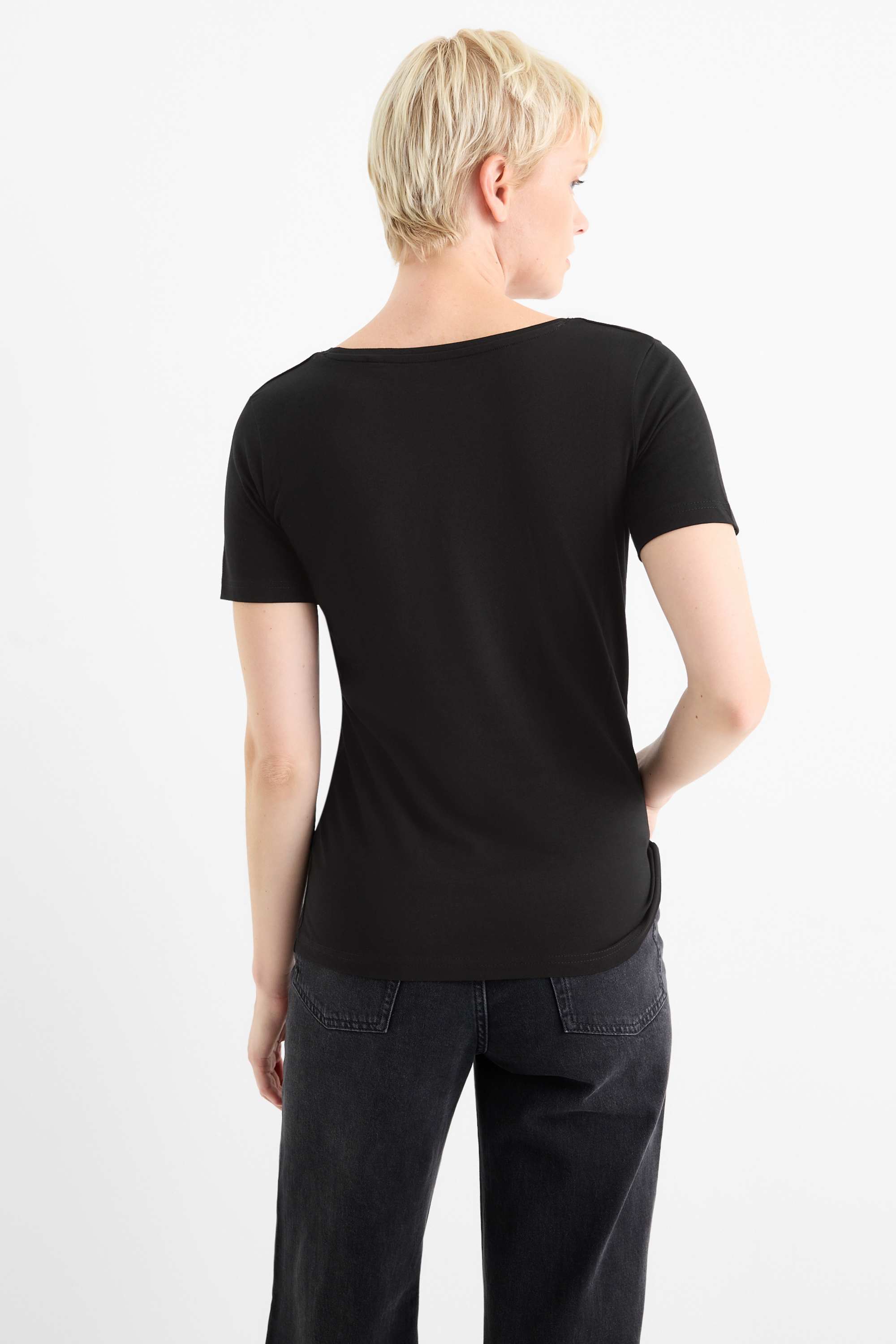 V-neck T-shirt - slim fit black