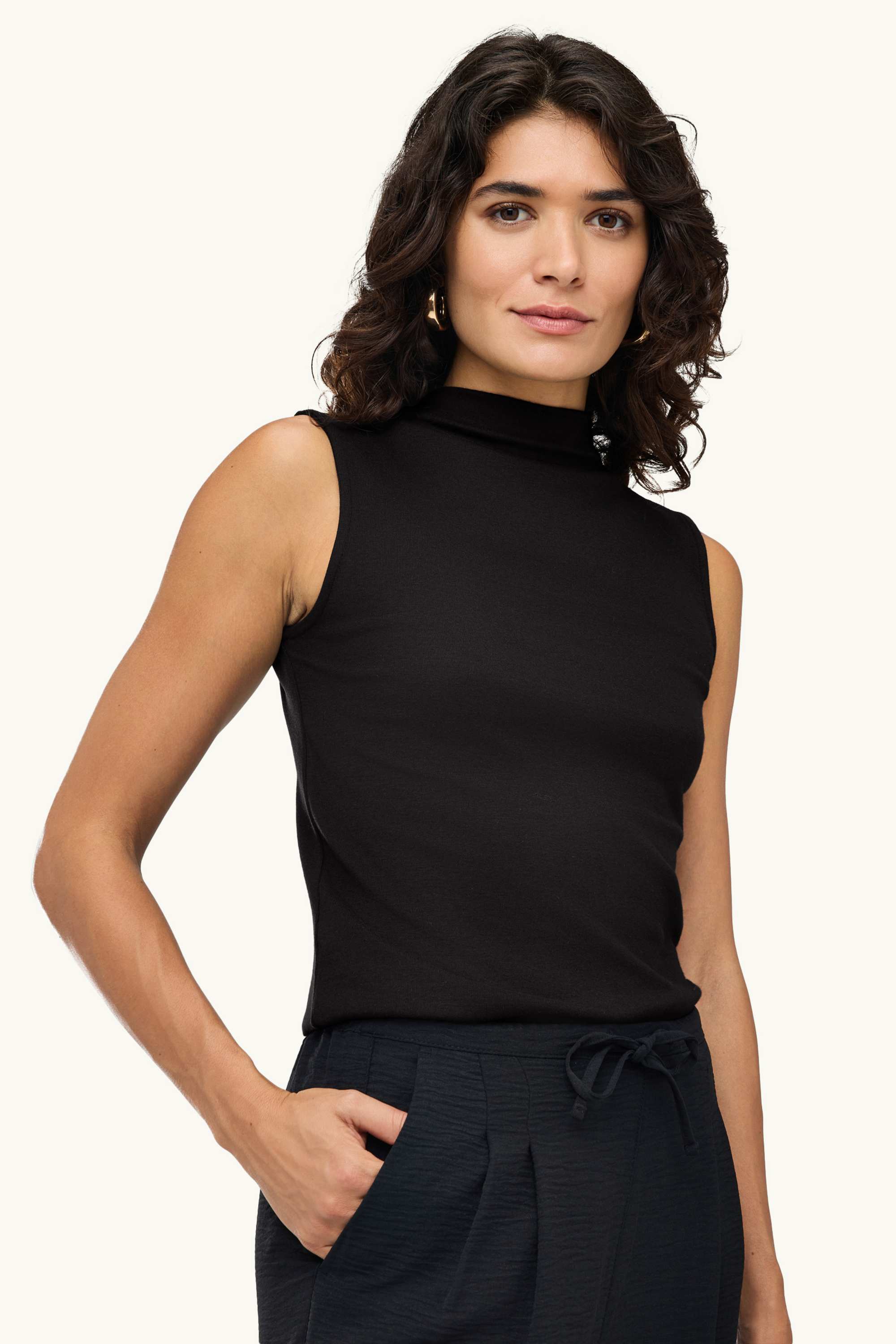 Top black