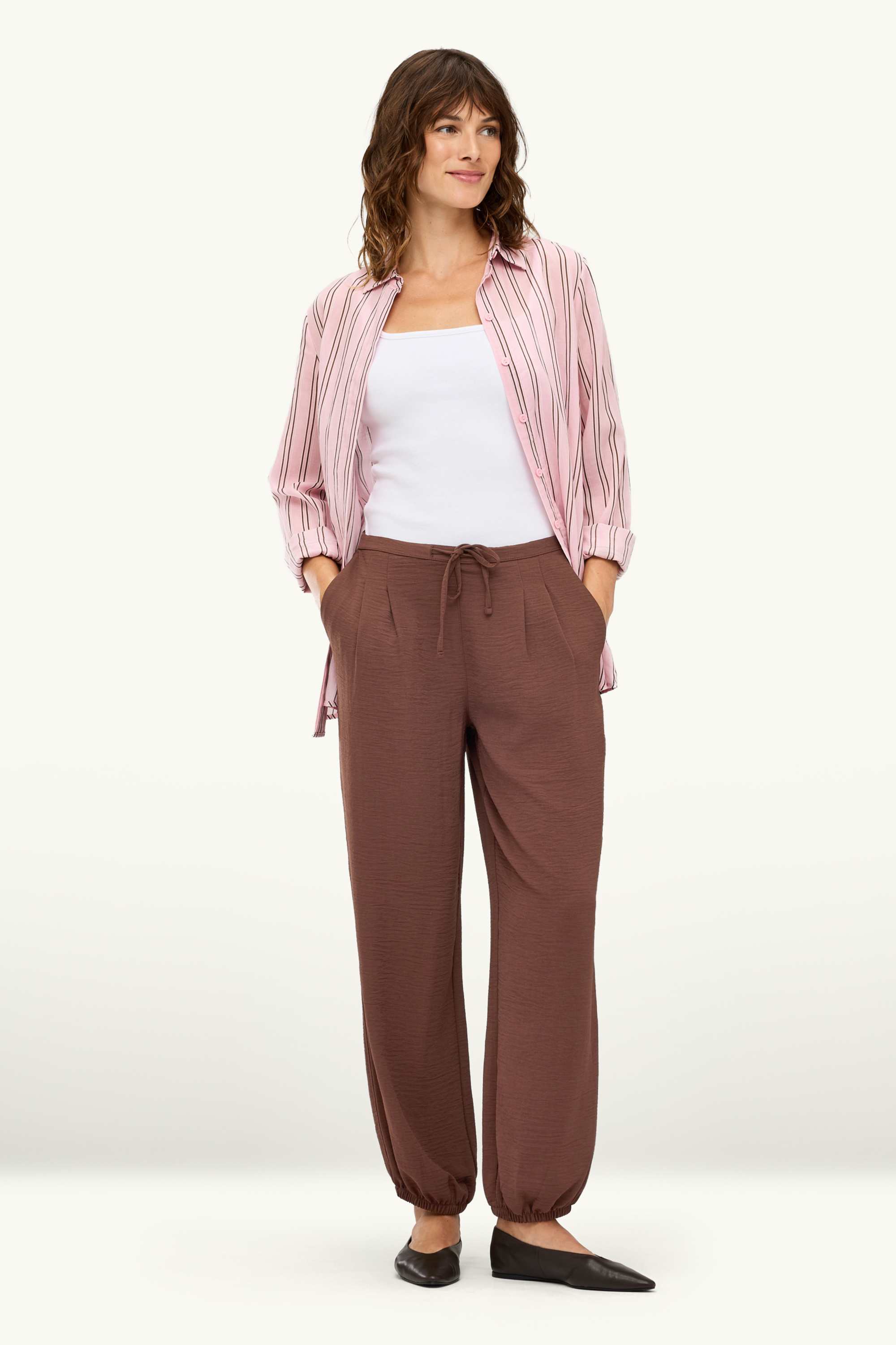 Harem trousers - mid-rise waist - balloon leg brown