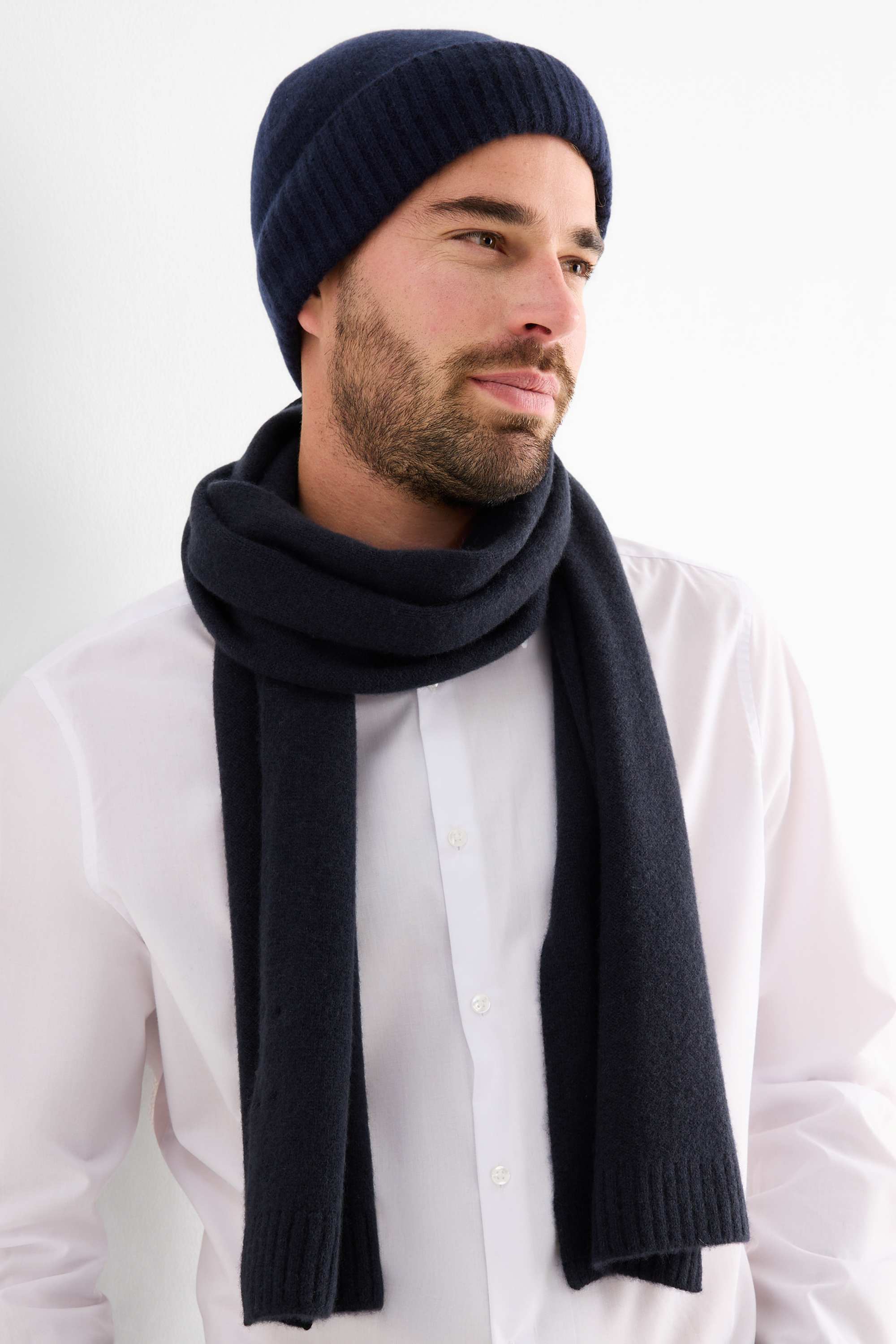 Cashmere scarf dark blue