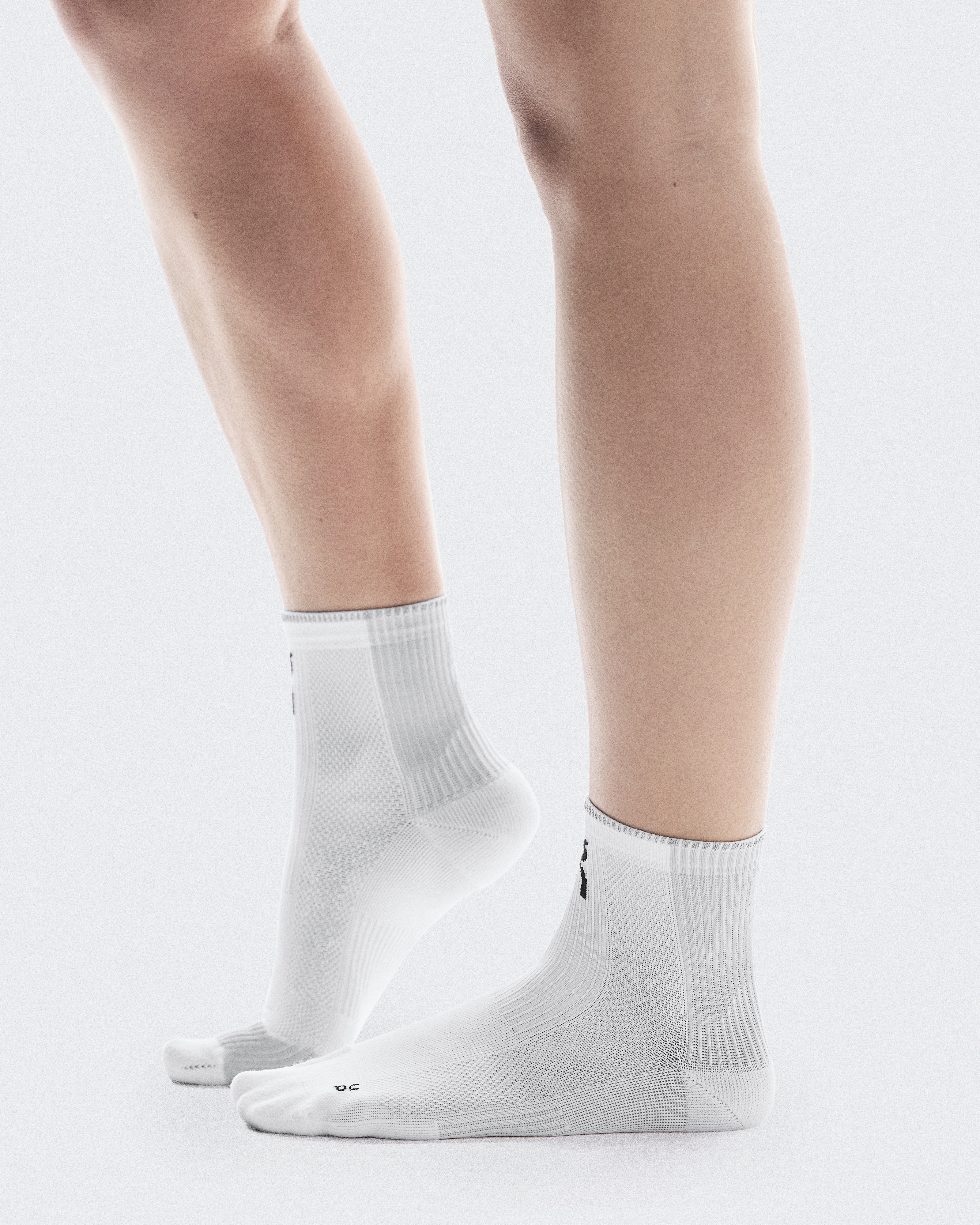 Performance Run Sock Mid - White | Glacier