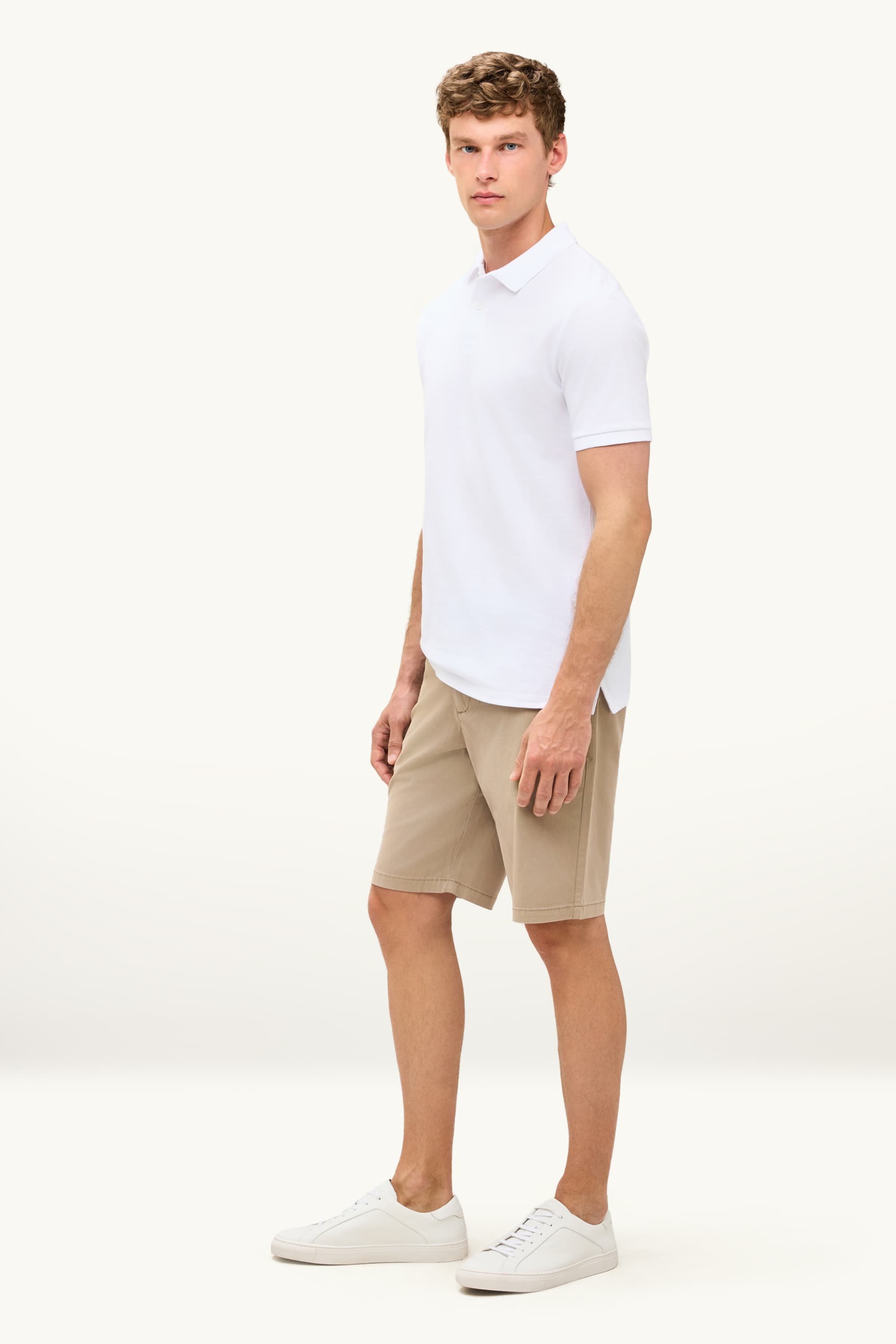 Shorts with belt brown