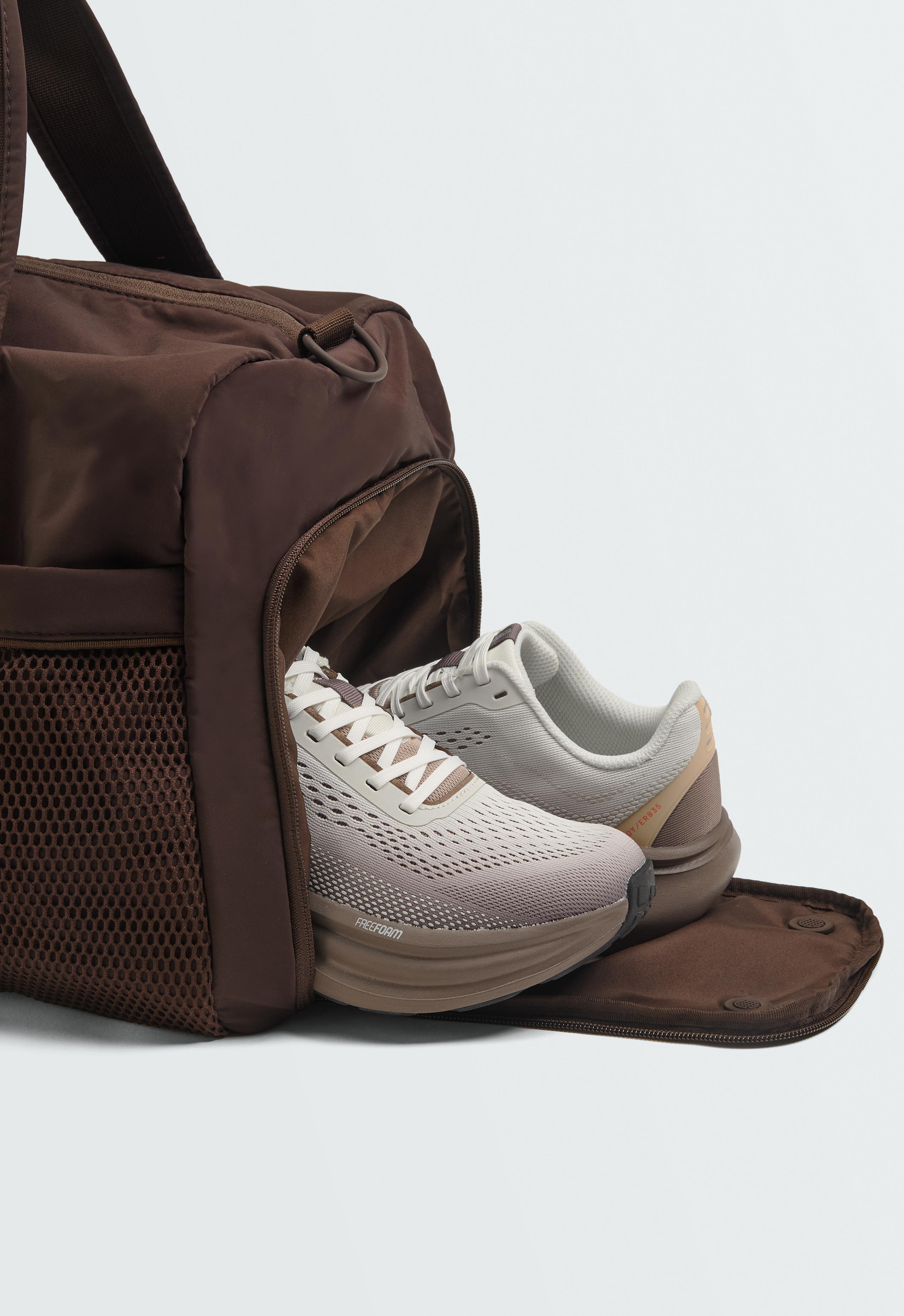 Double compartment sports bag - BROWN