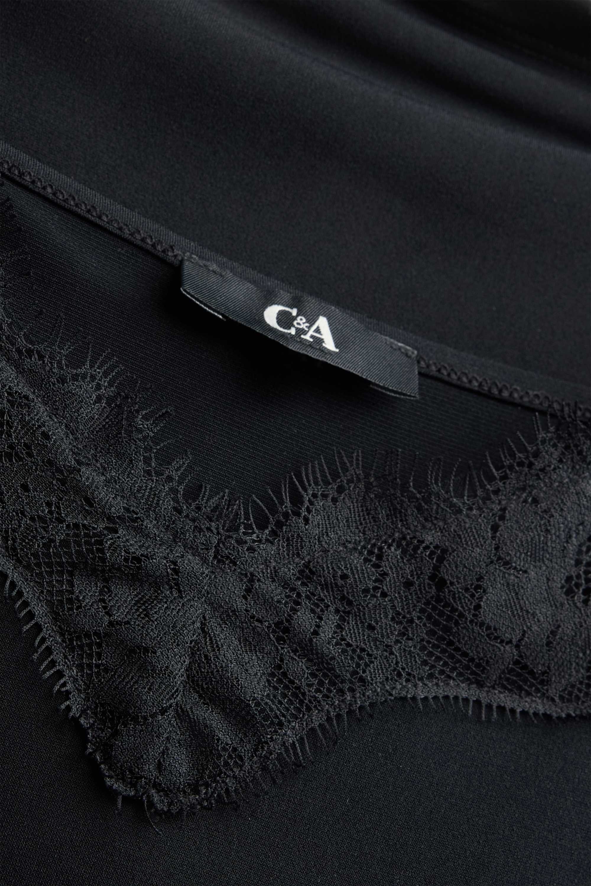 Top black
