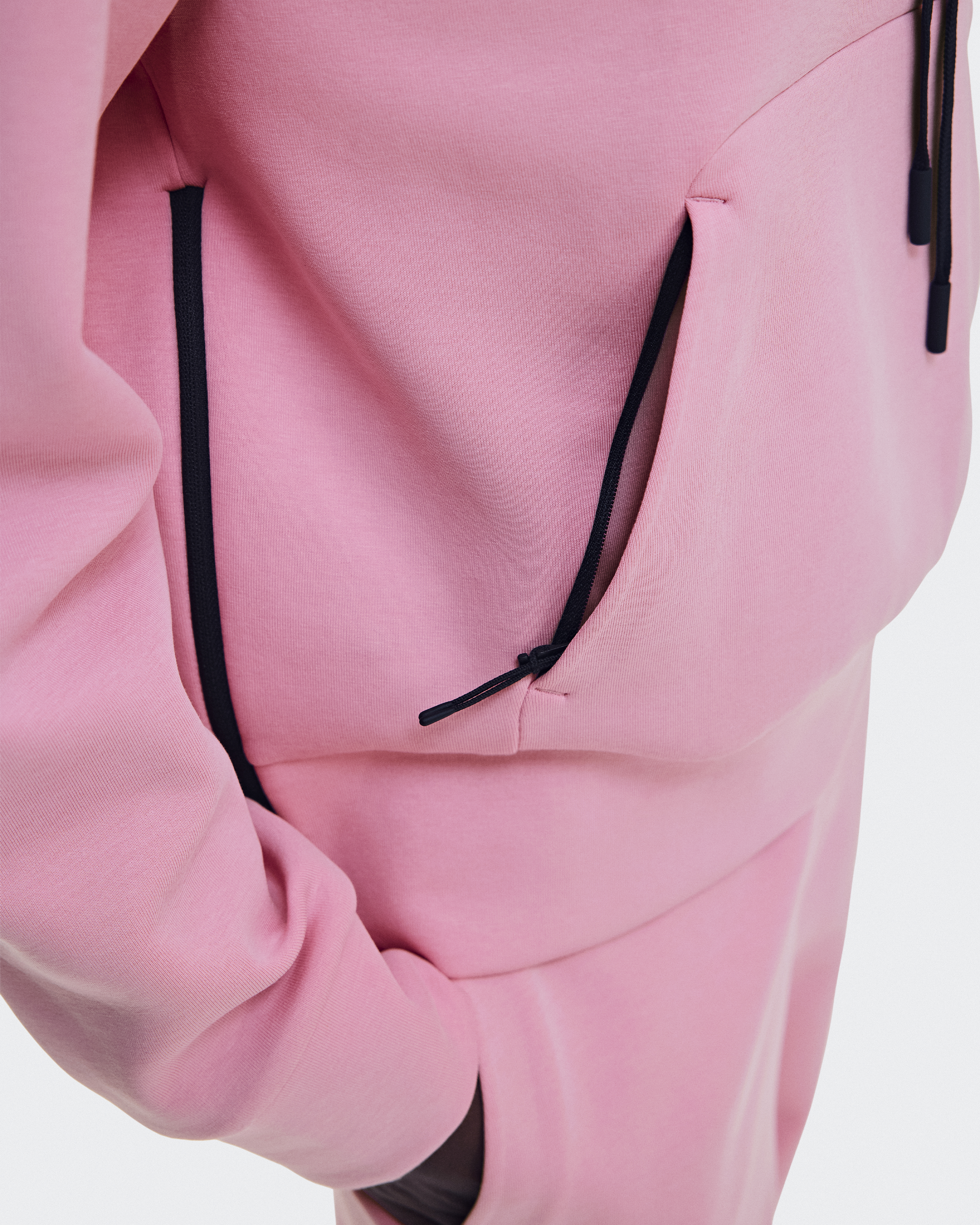 Focus Tech Hoodie - Magnolia