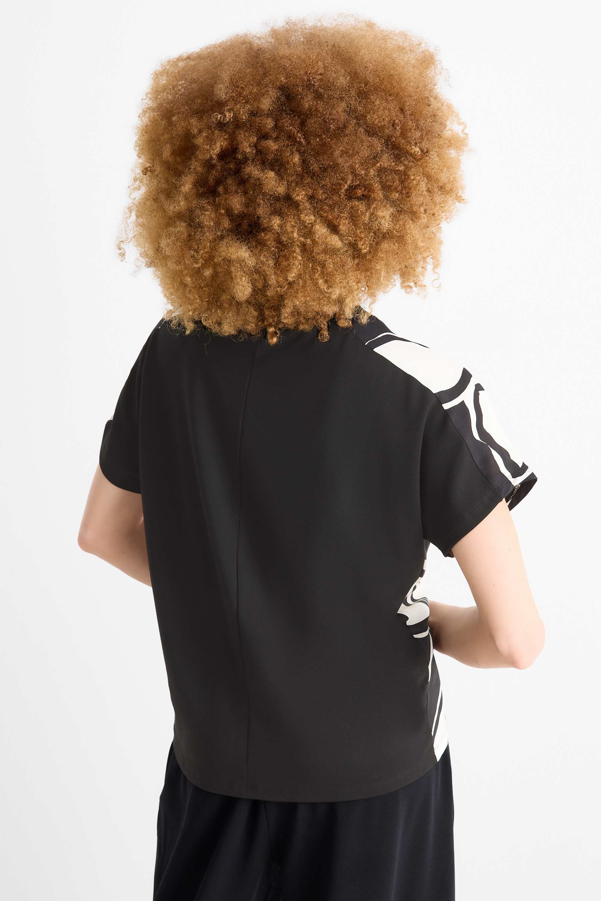 T-shirt - relaxed fit - floral black / beige (1)