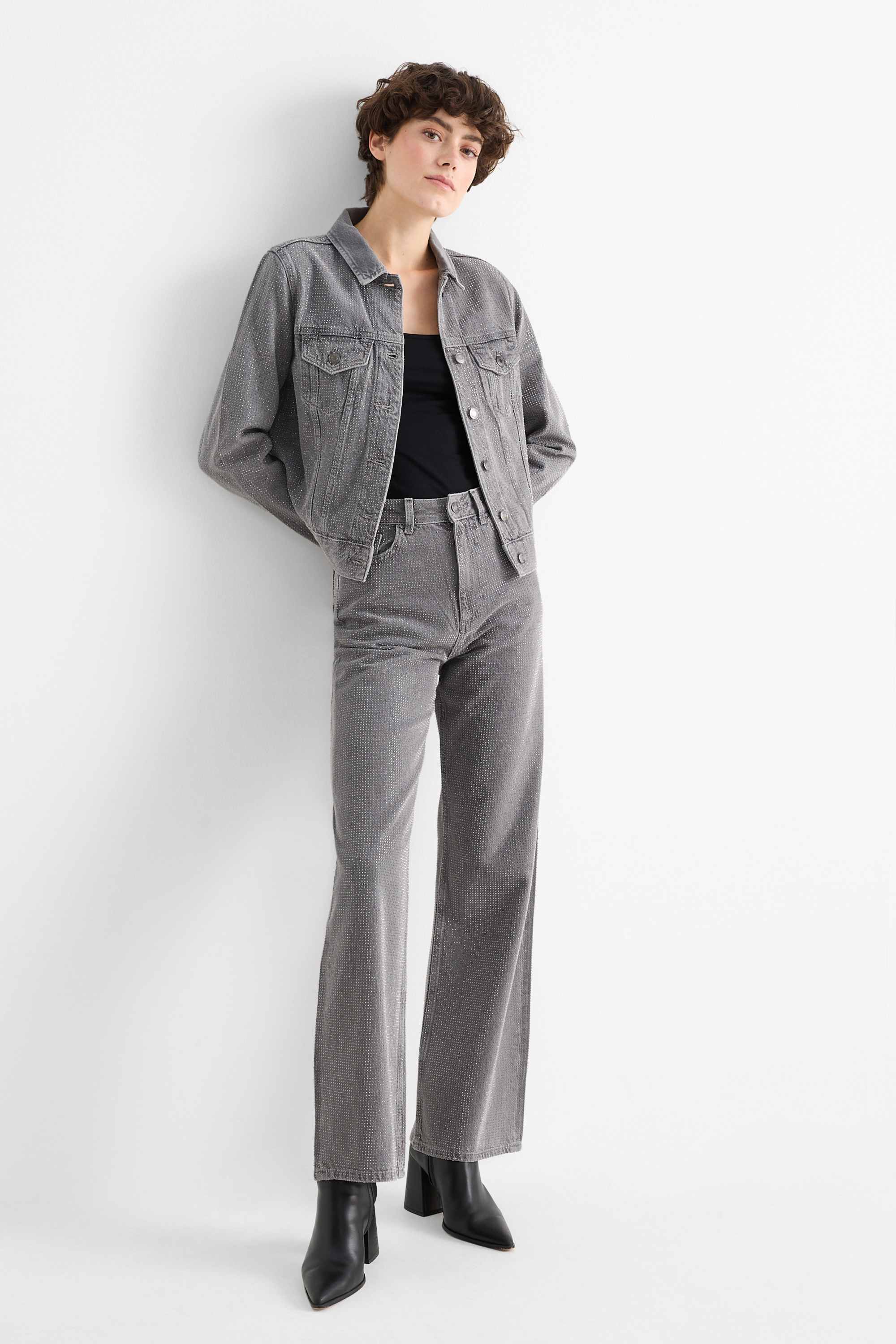 Loose fit jeans with rhinestones - high waist gray
