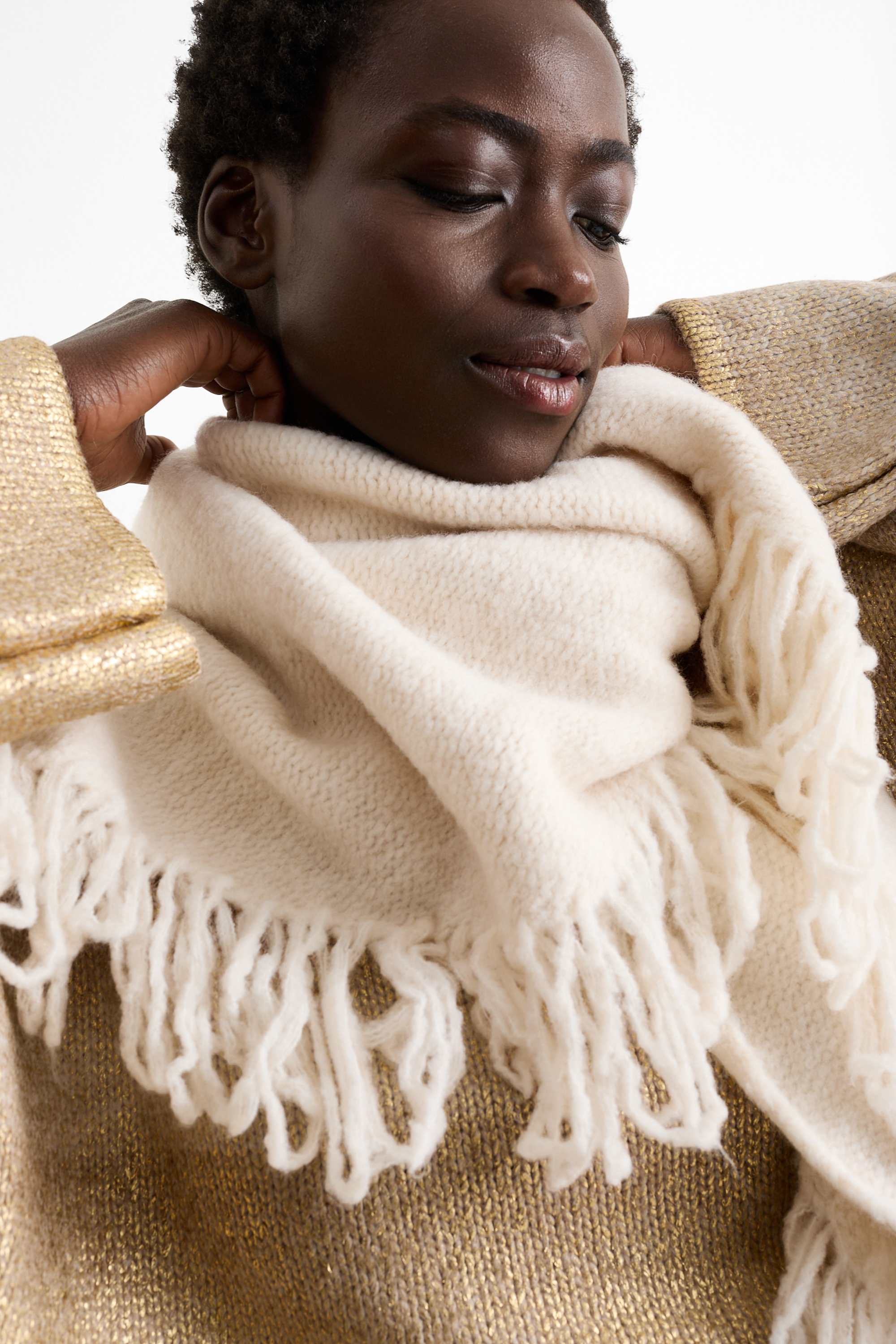 Fringed scarf cremewhite