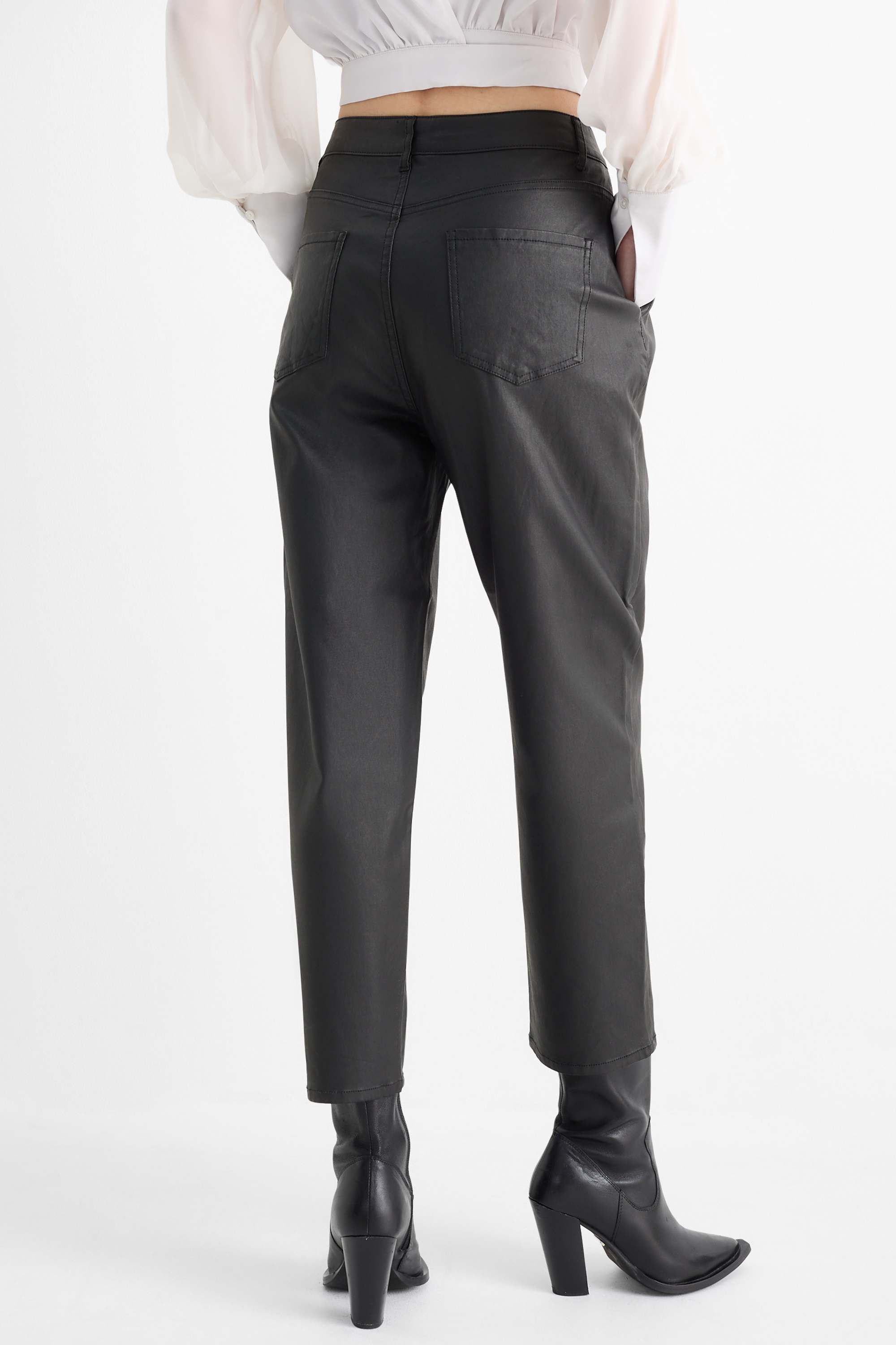 Cloth trousers - high waist - tapered fit black