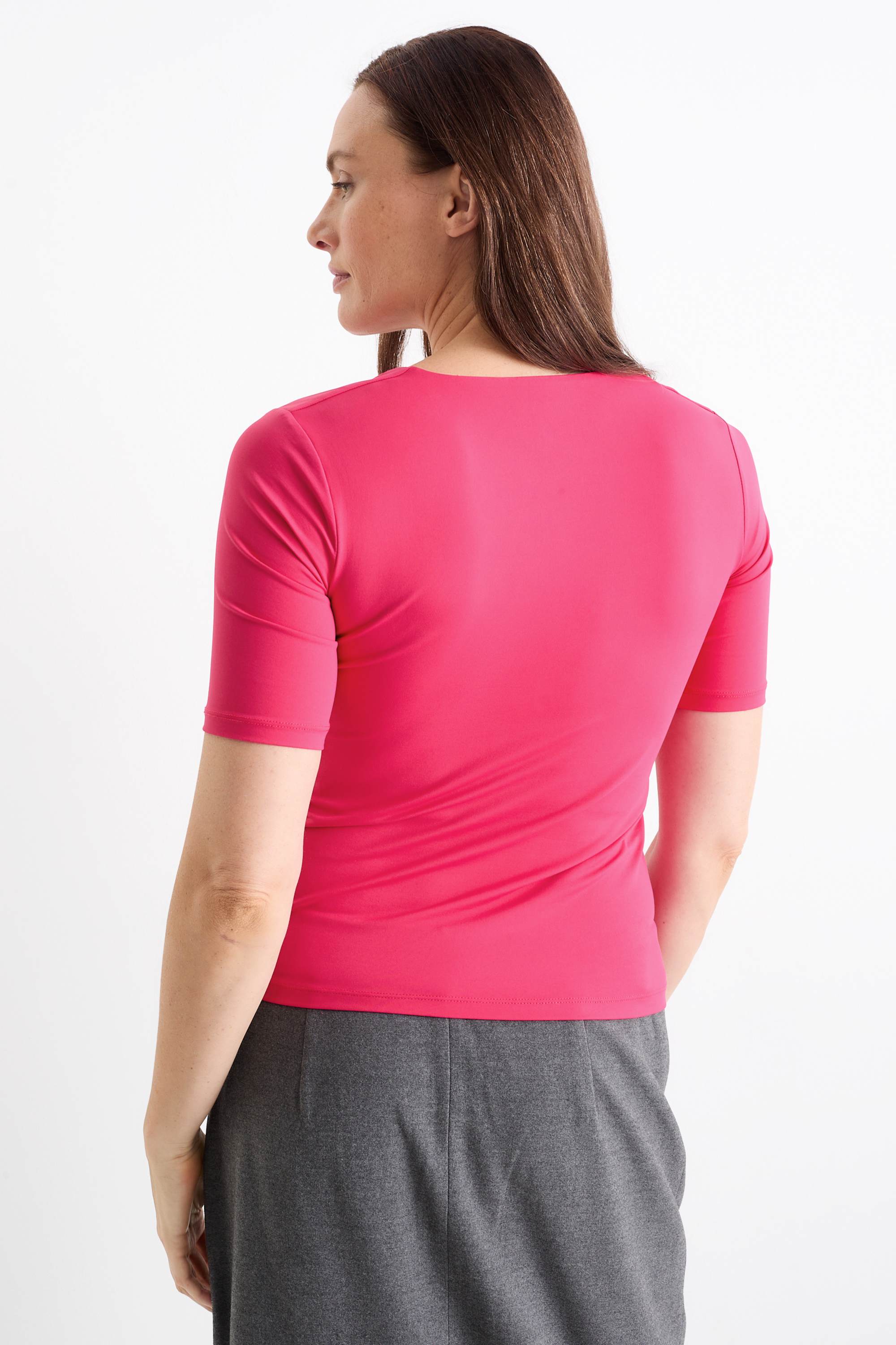 T-shirt pink