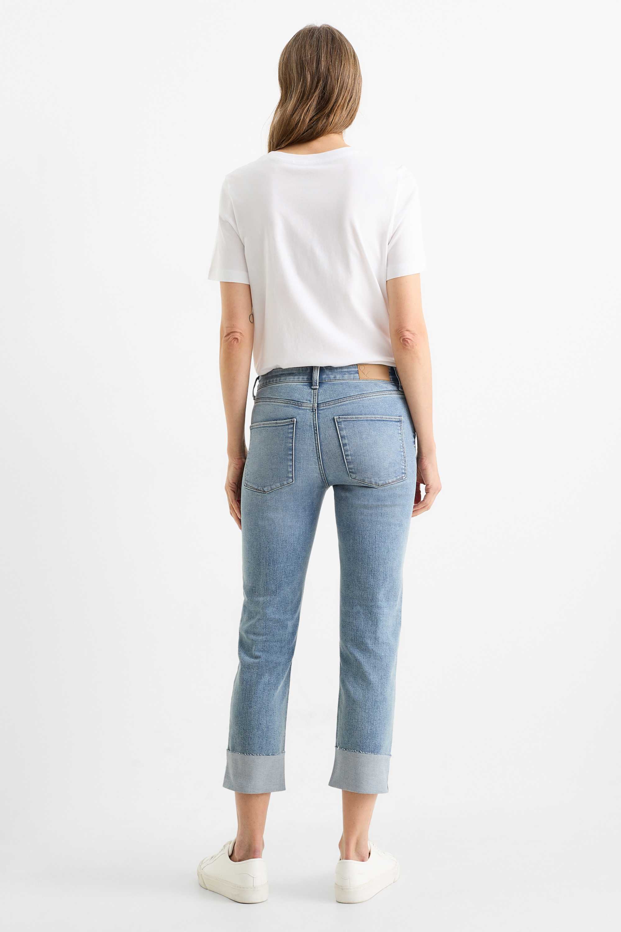Cropped straight jeans - mid-rise waist - LYCRA® denim-light blue