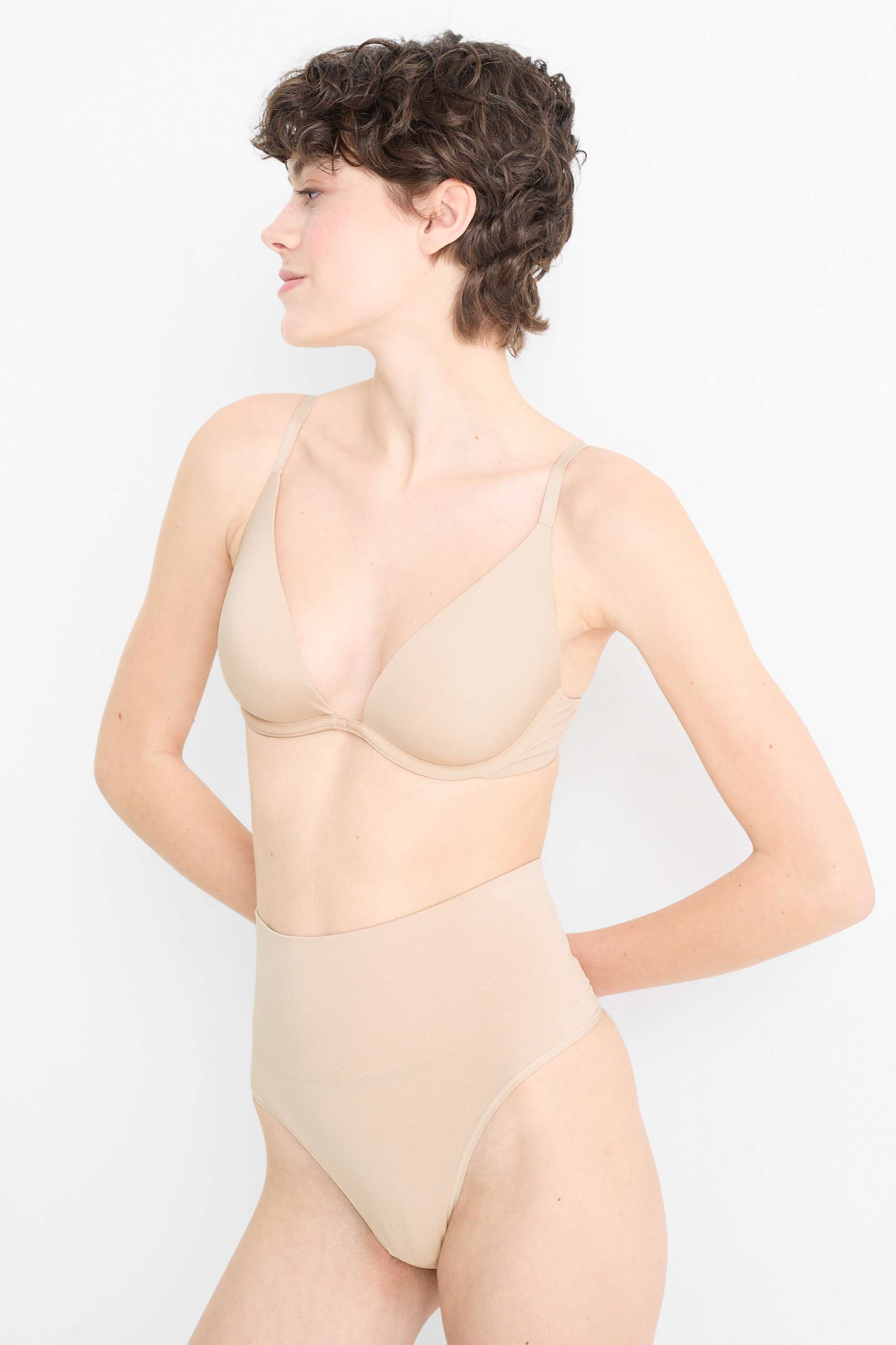 Shaping knickers - seamless light beige