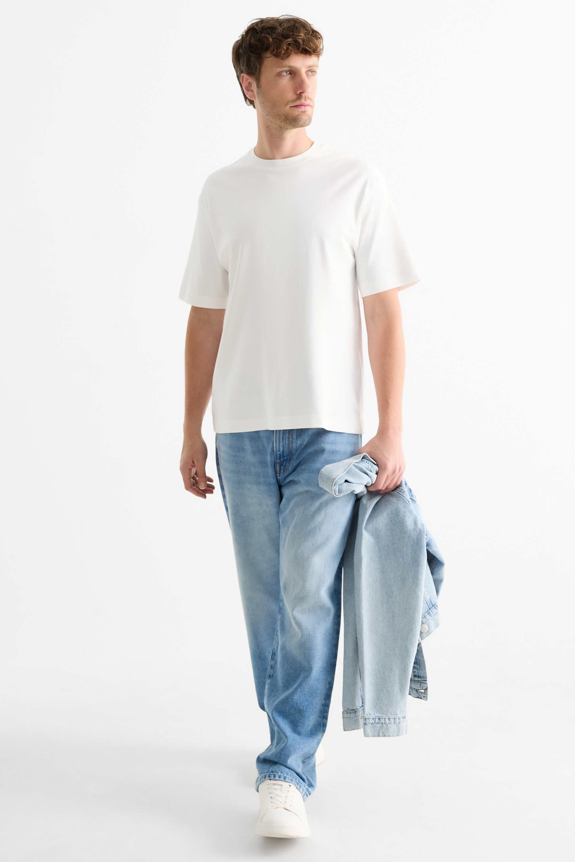 T-shirt - relaxed fit white (1)
