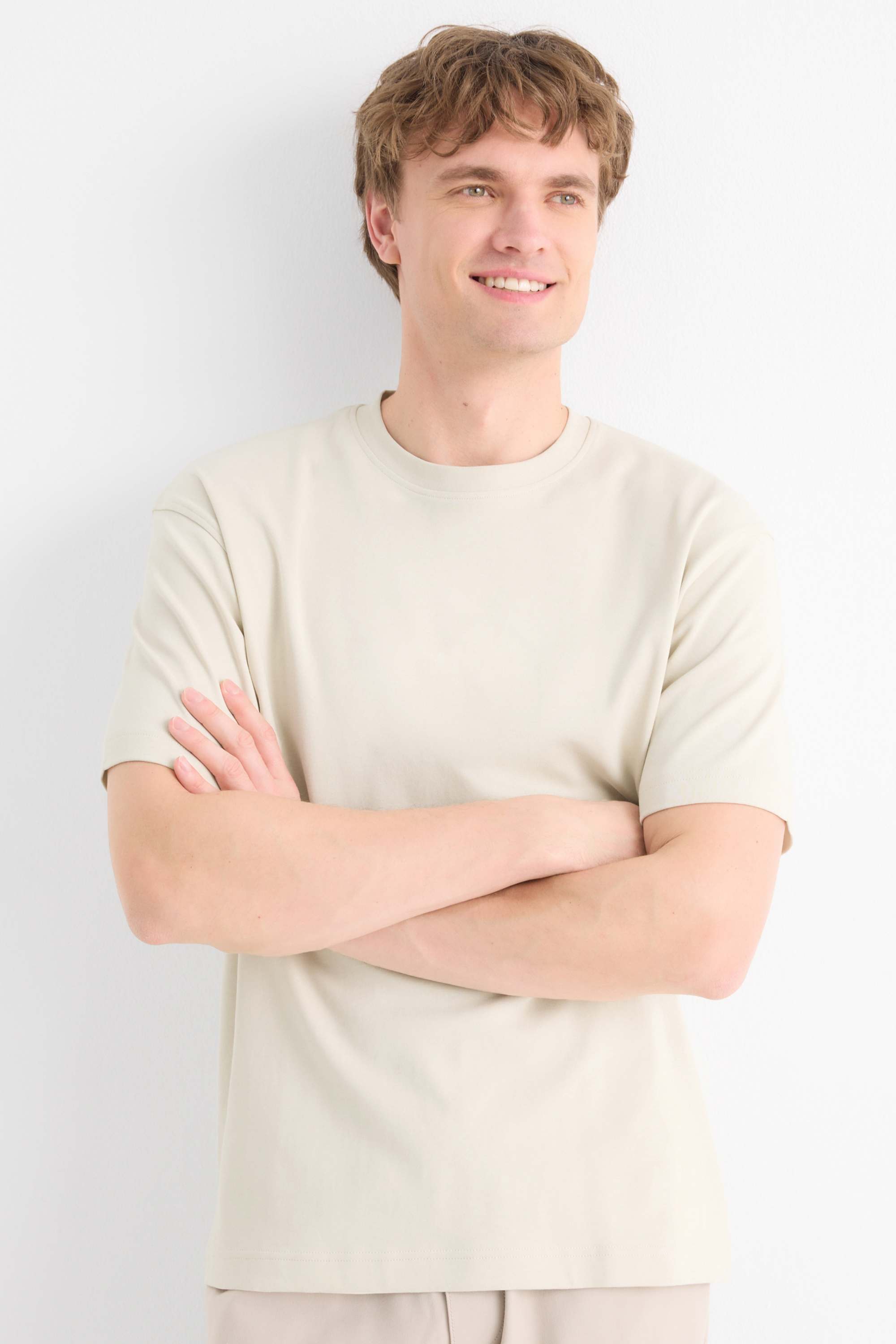 T-shirt - relaxed fit light beige