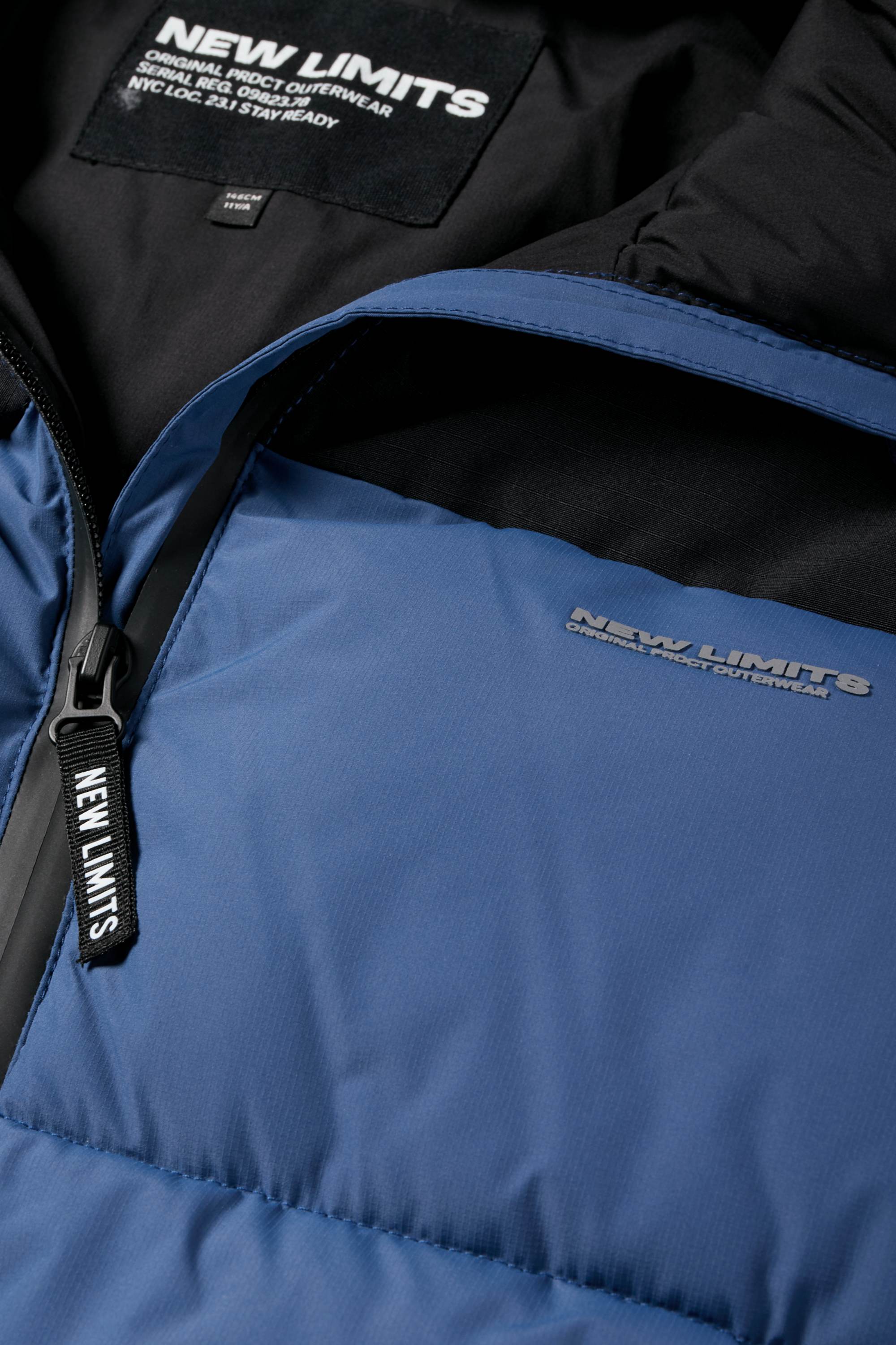 Quilted jacket with hood dark blue