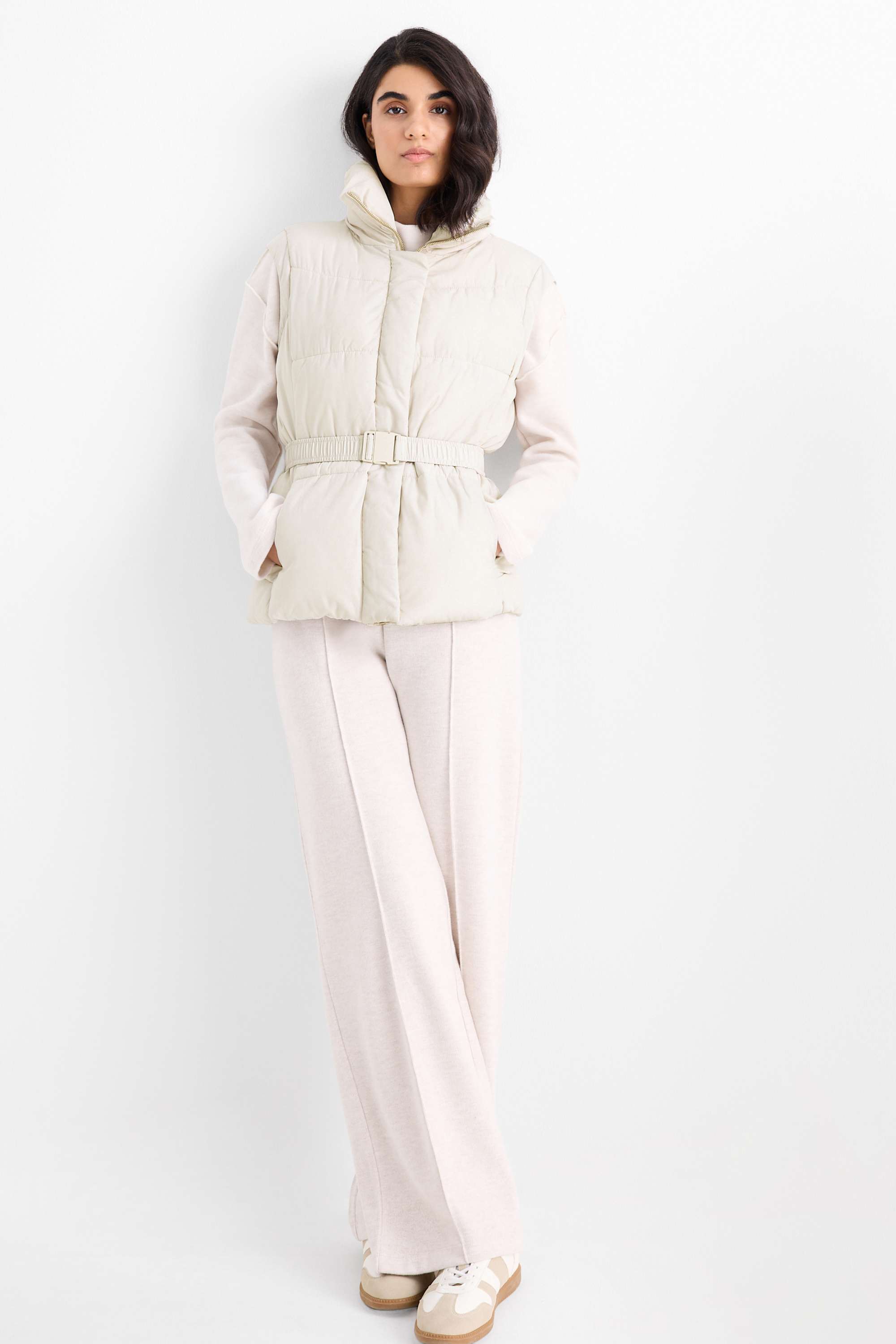 Quilted gilet with belt light gray