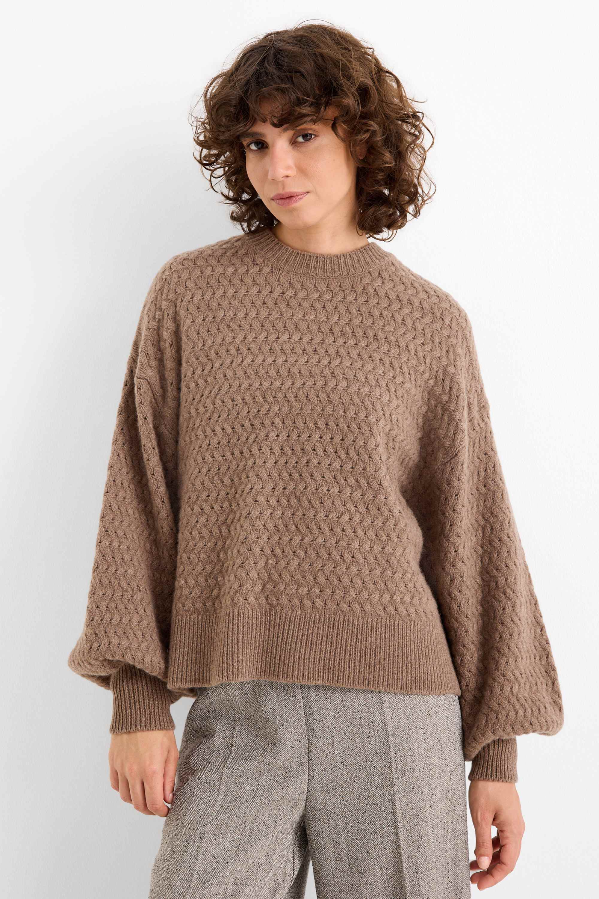 Cashmere jumper - cable knit pattern brown