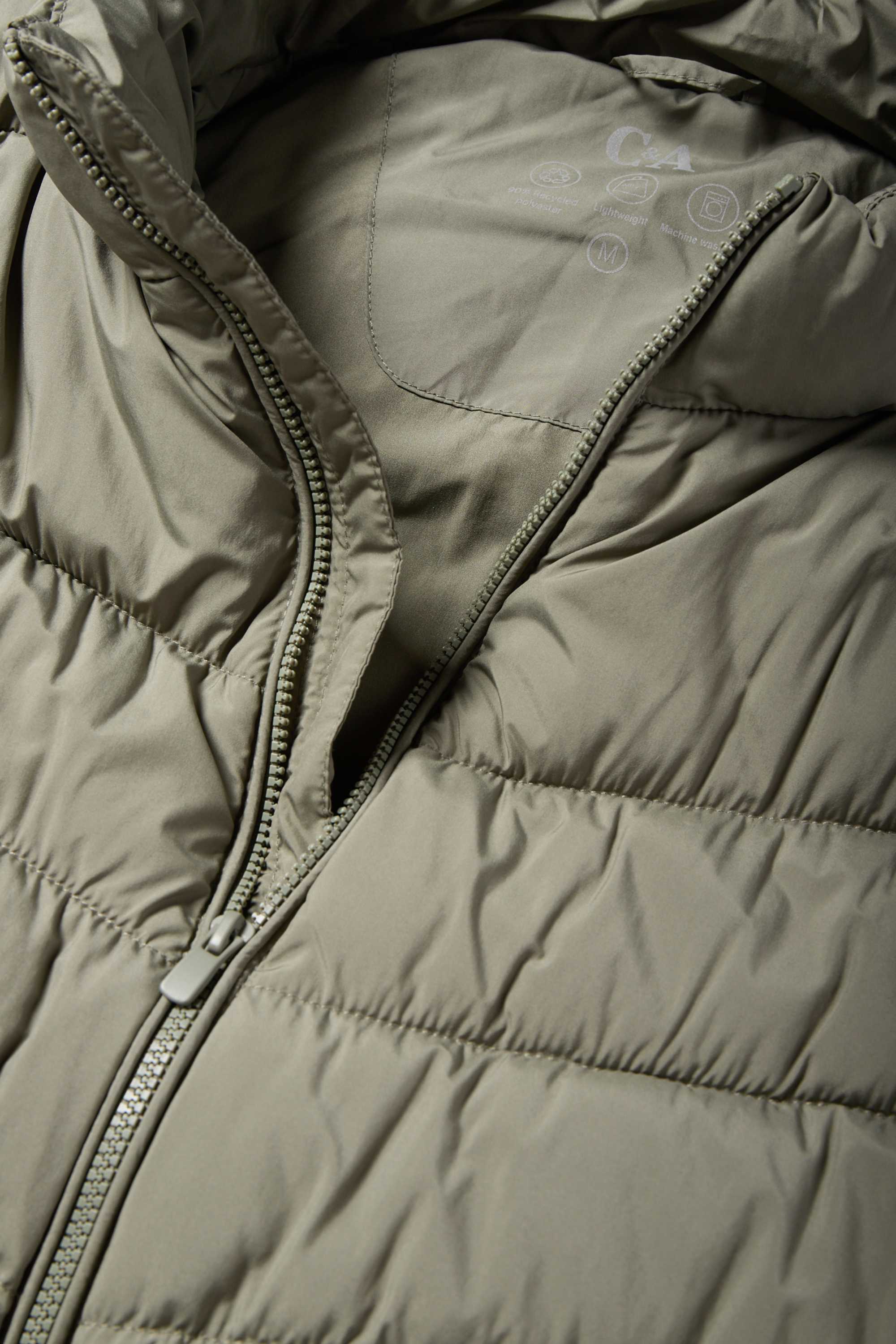 Quilted gilet green