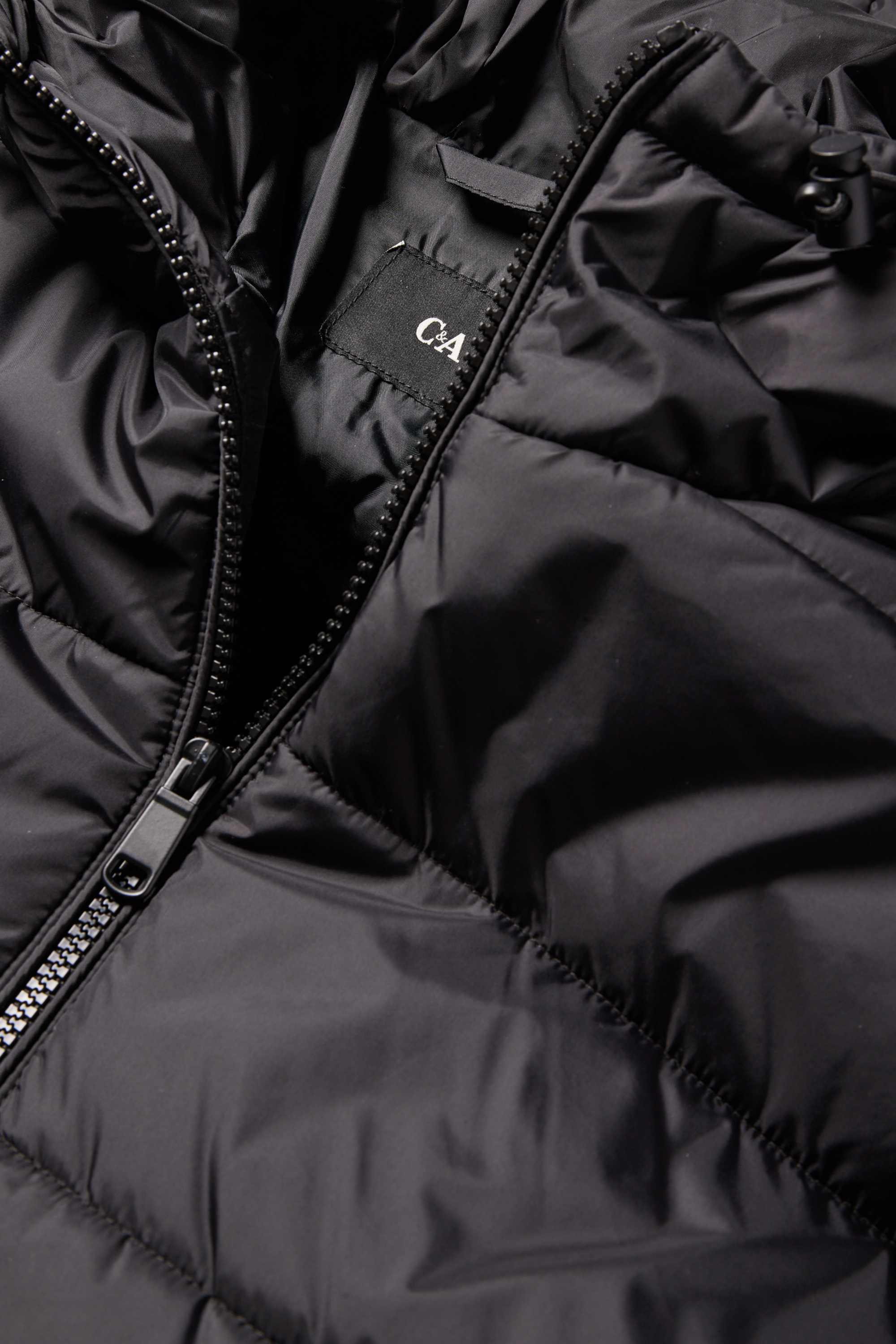 Quilted jacket with hood black