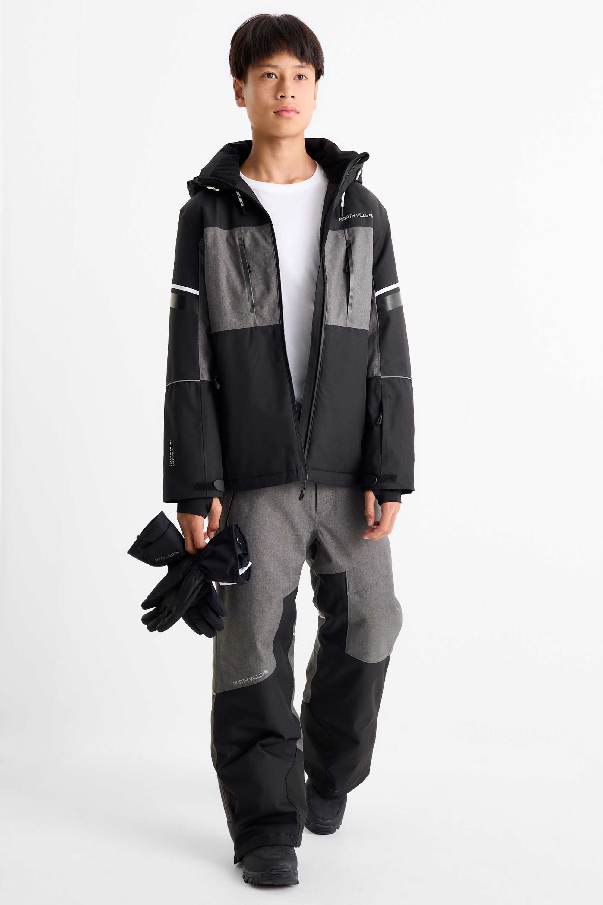 Ski jacket with hood - waterproof black