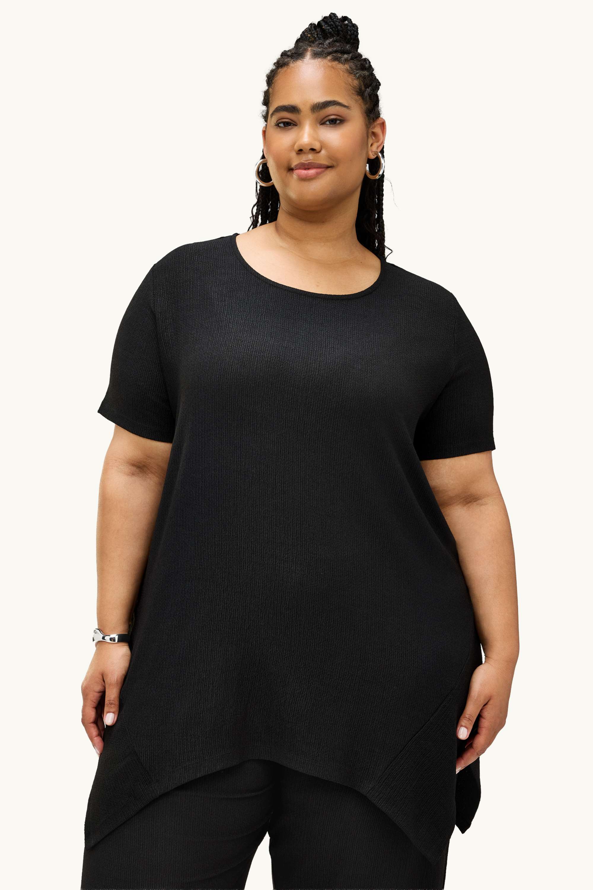 T-shirt - textured black (4)
