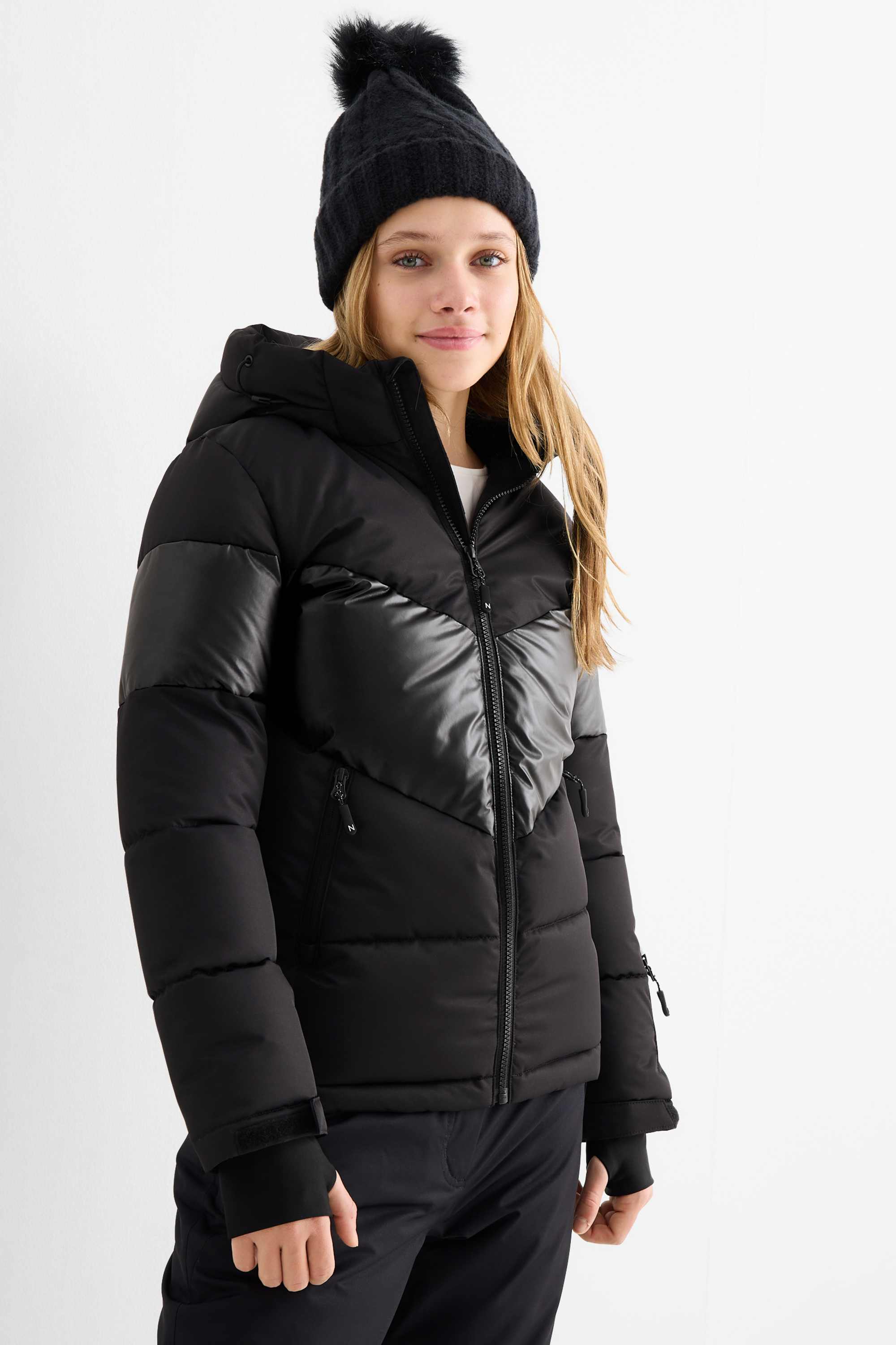 Ski jacket with hood - water-repellent black