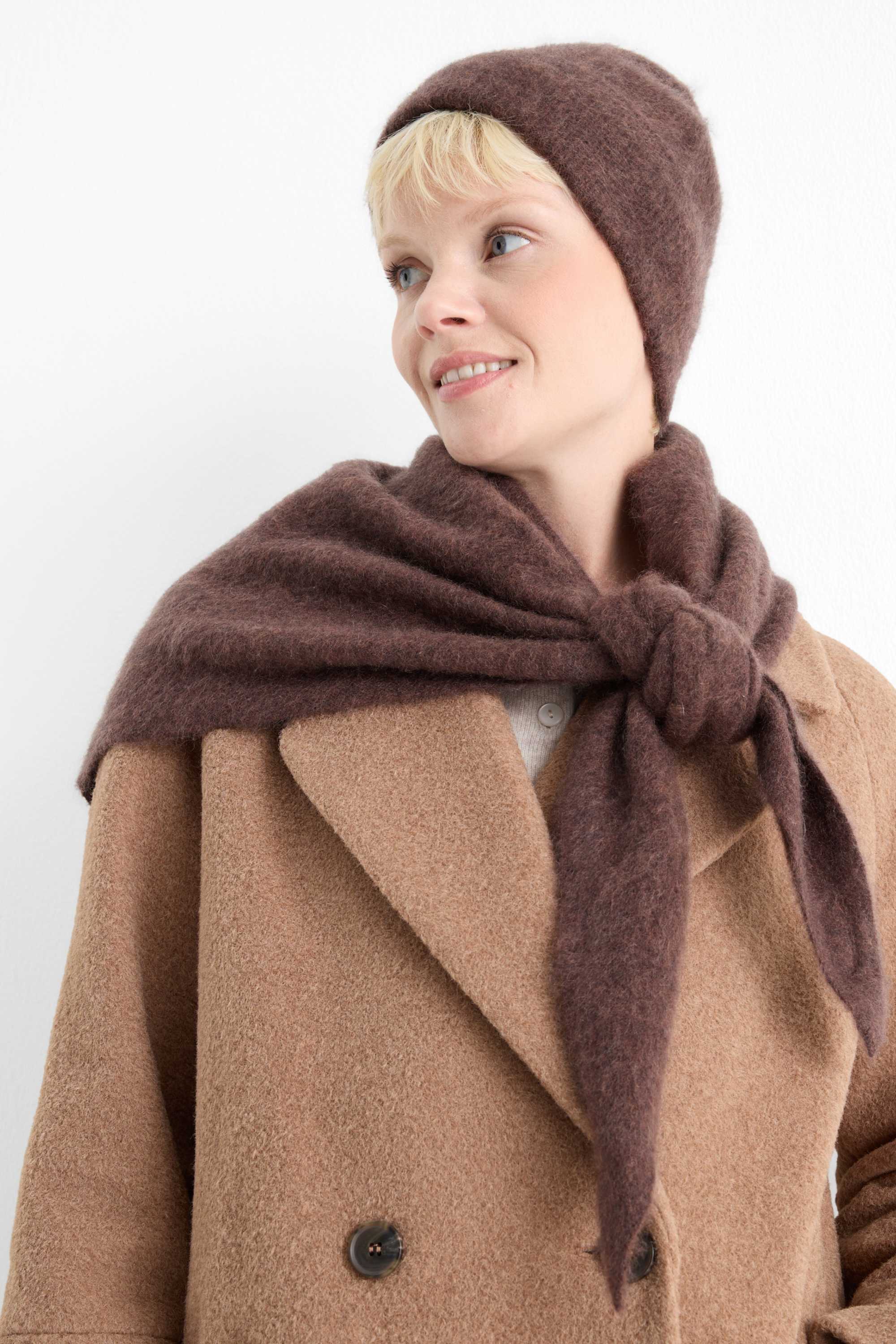Cashmere hat - ribbed dark brown