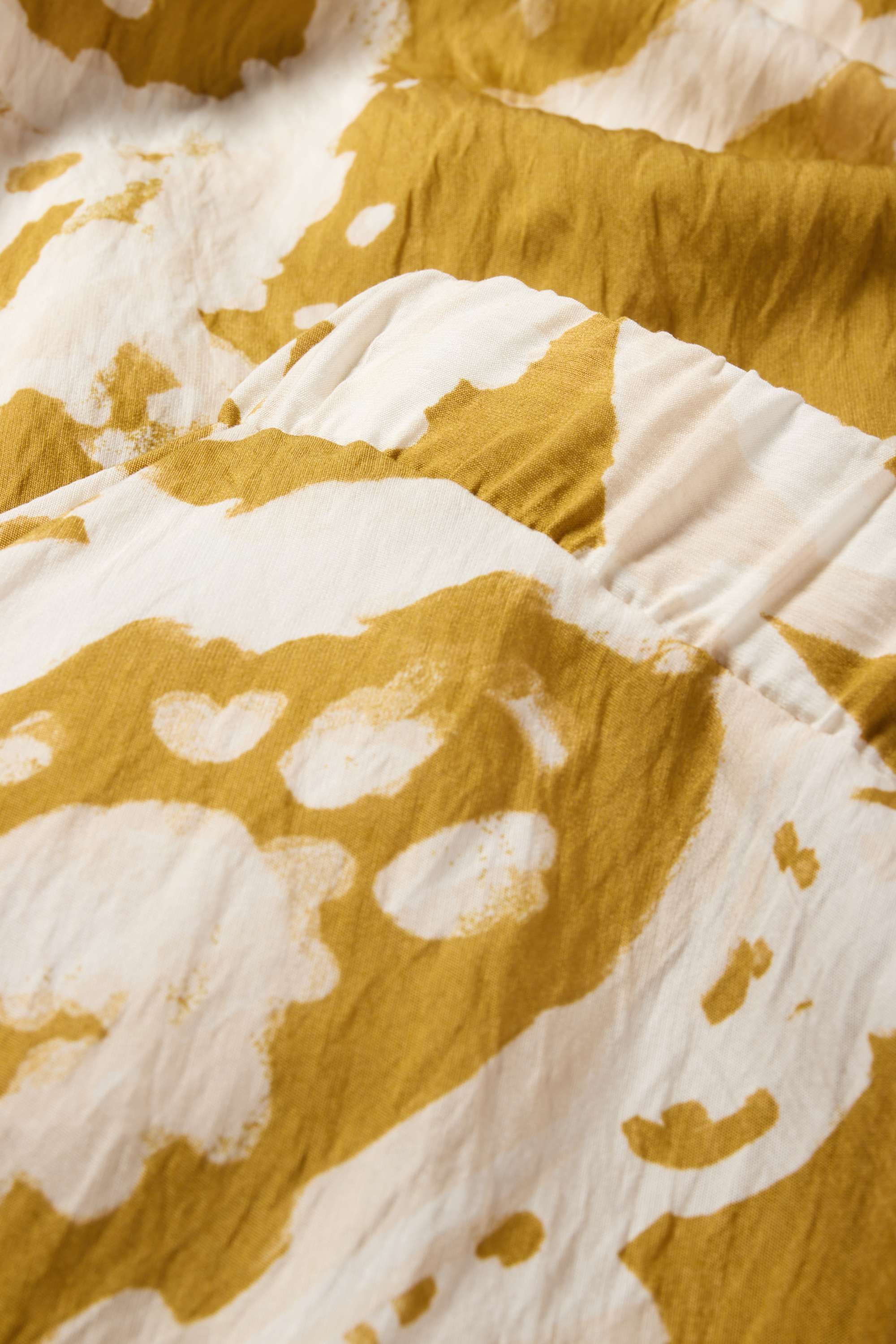 Skirt - patterned mustard yellow