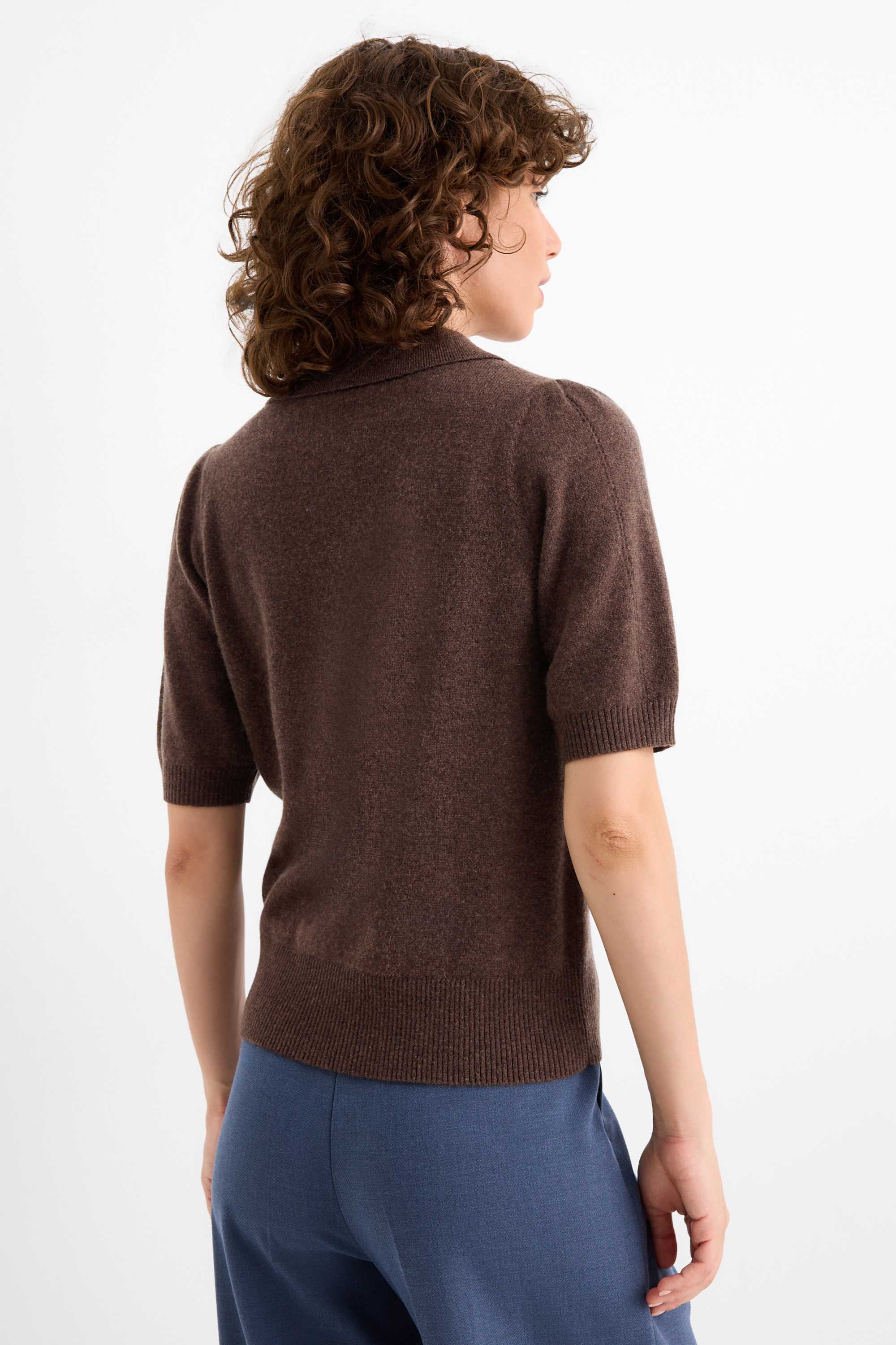 Knitted cashmere jumper - short sleeve dark brown