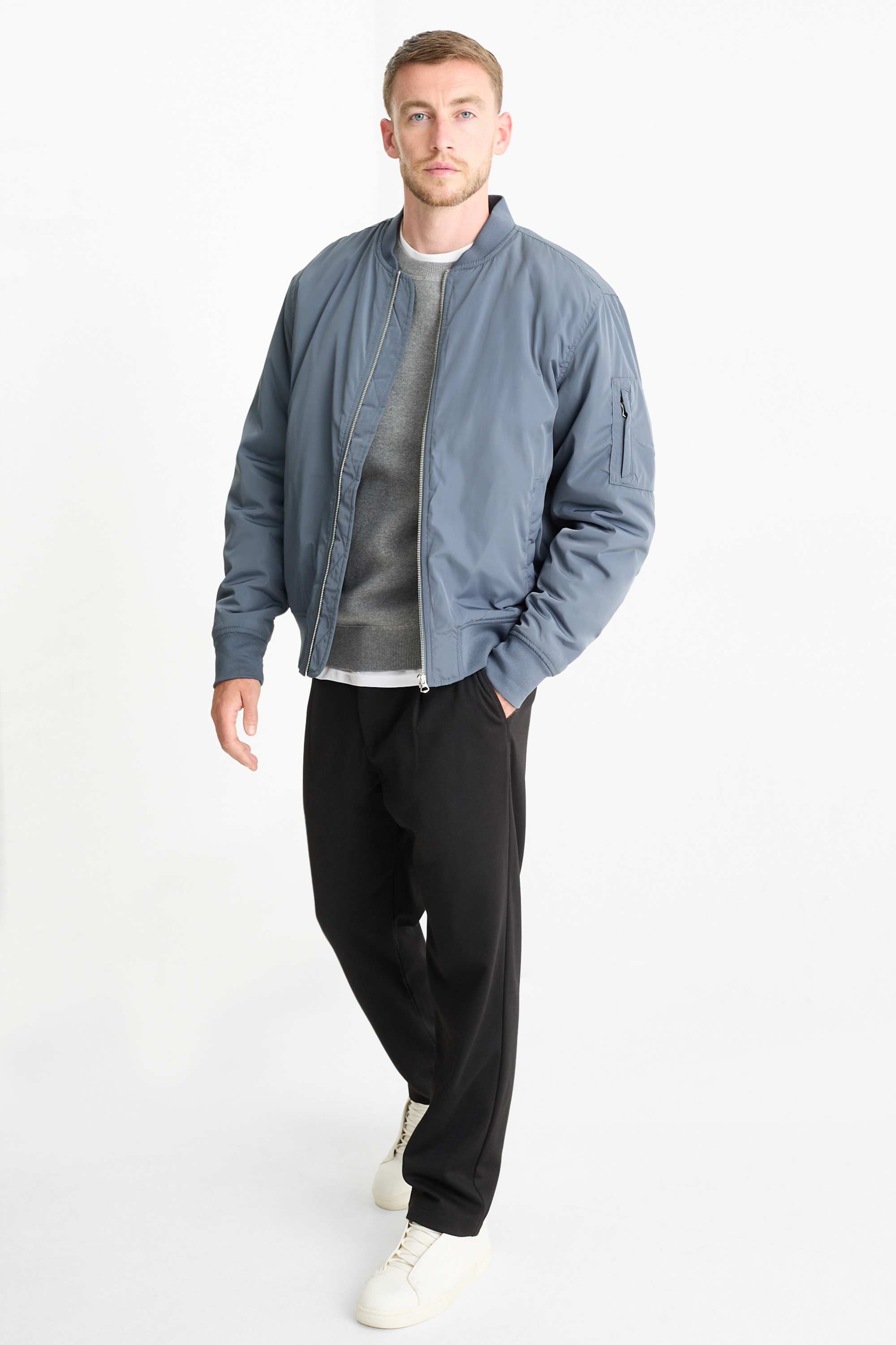 Chinos - tapered fit black