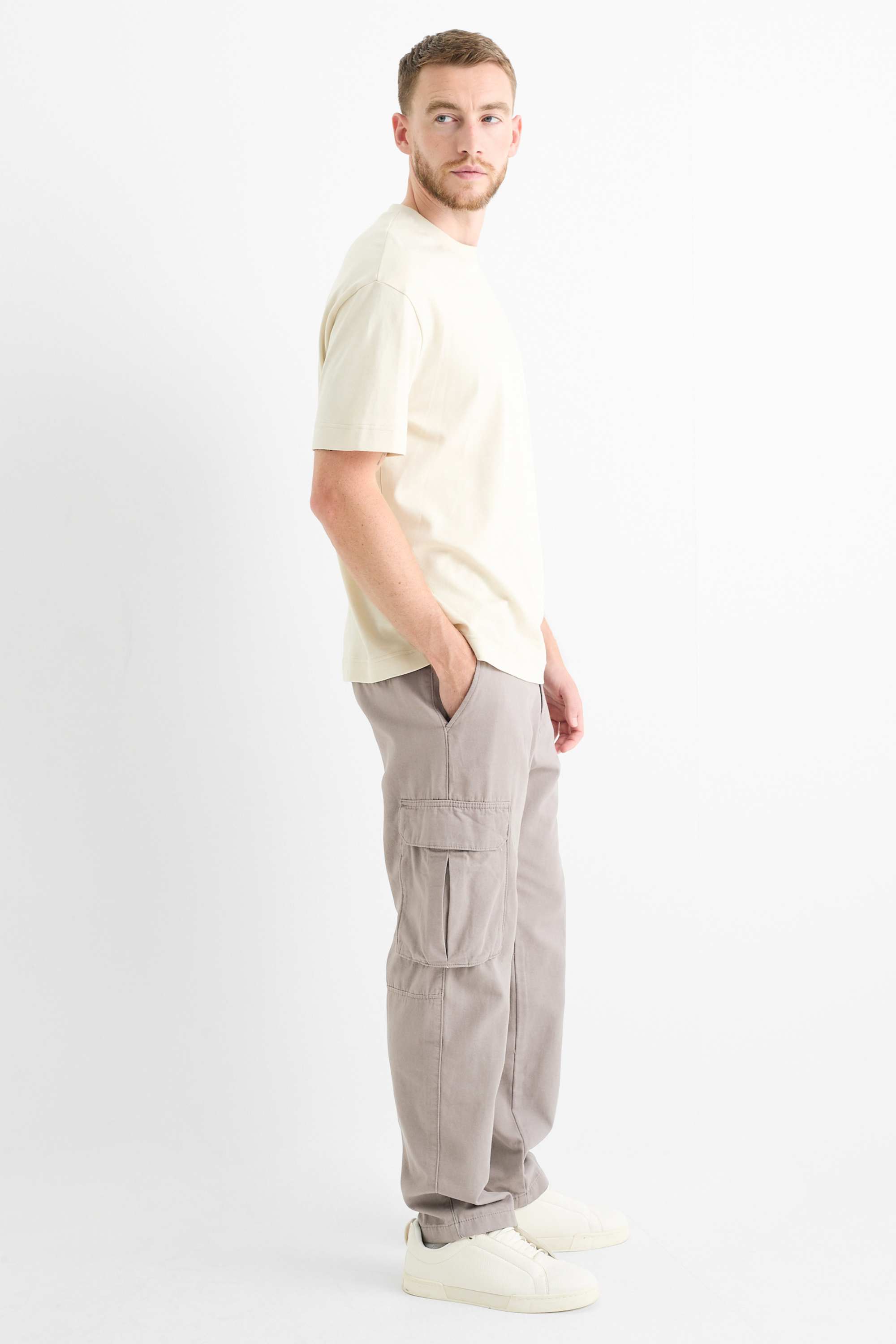 Cargo trousers taupe