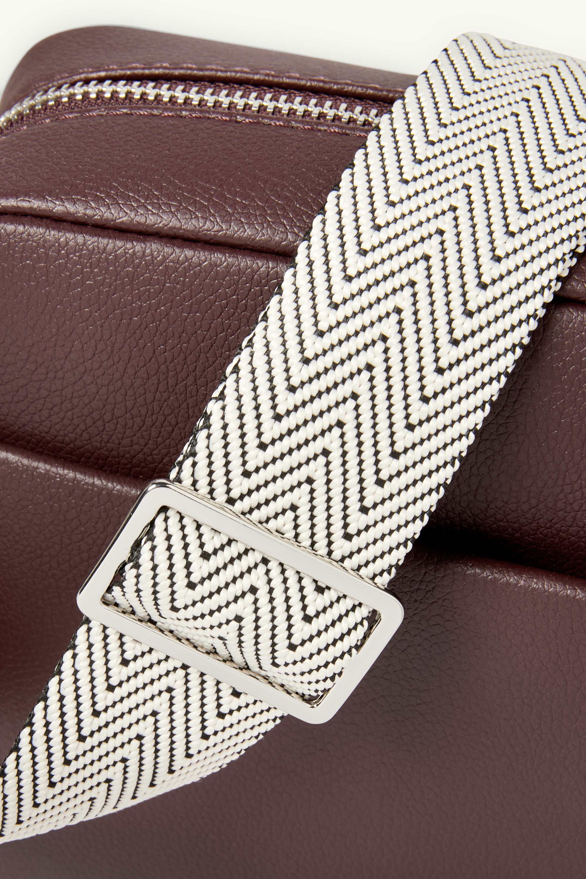 Crossbody bag with detachable bag strap - faux leather bordeaux