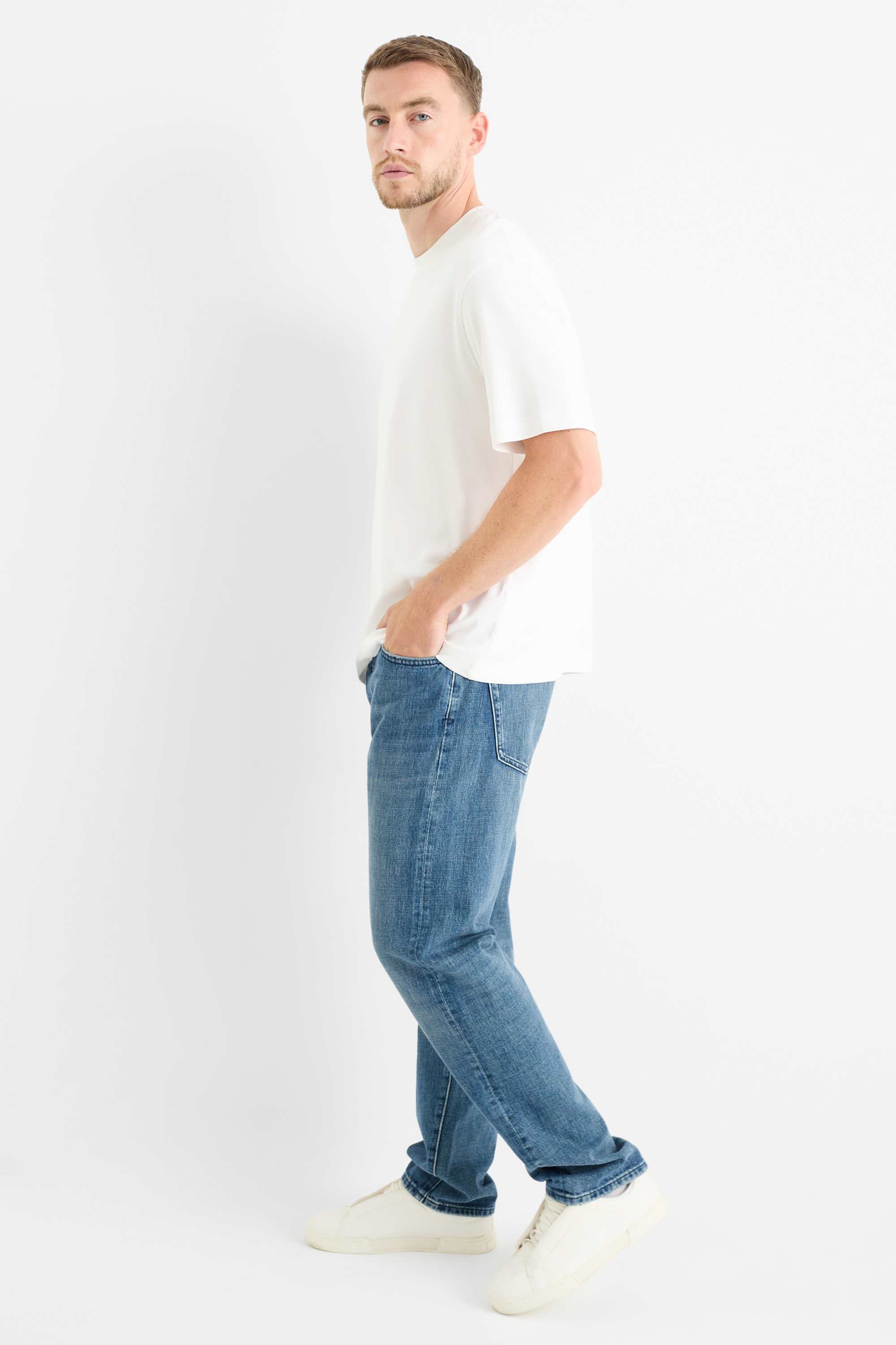 Regular jeans with button fly blue denim