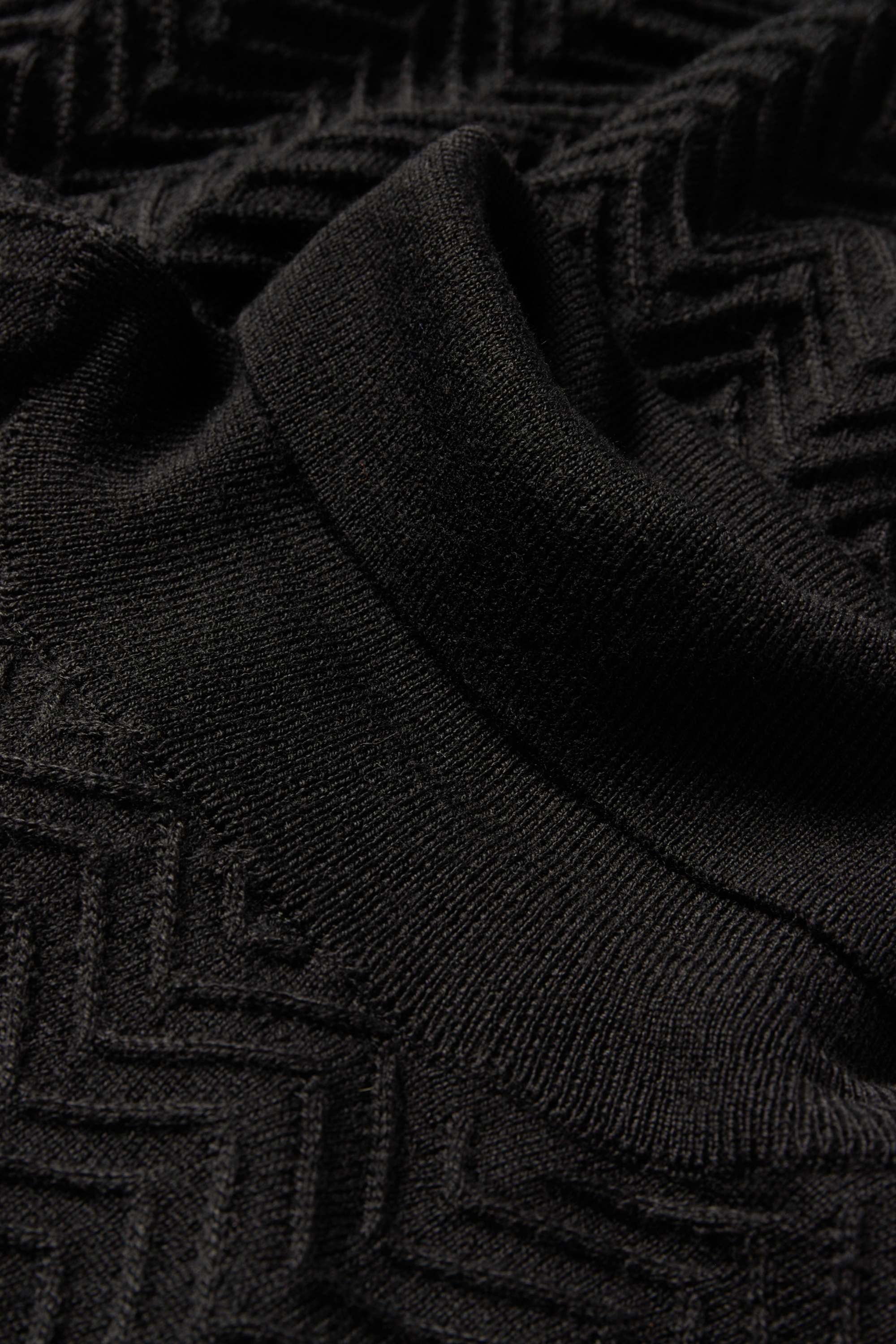 Turtleneck jumper - textured black
