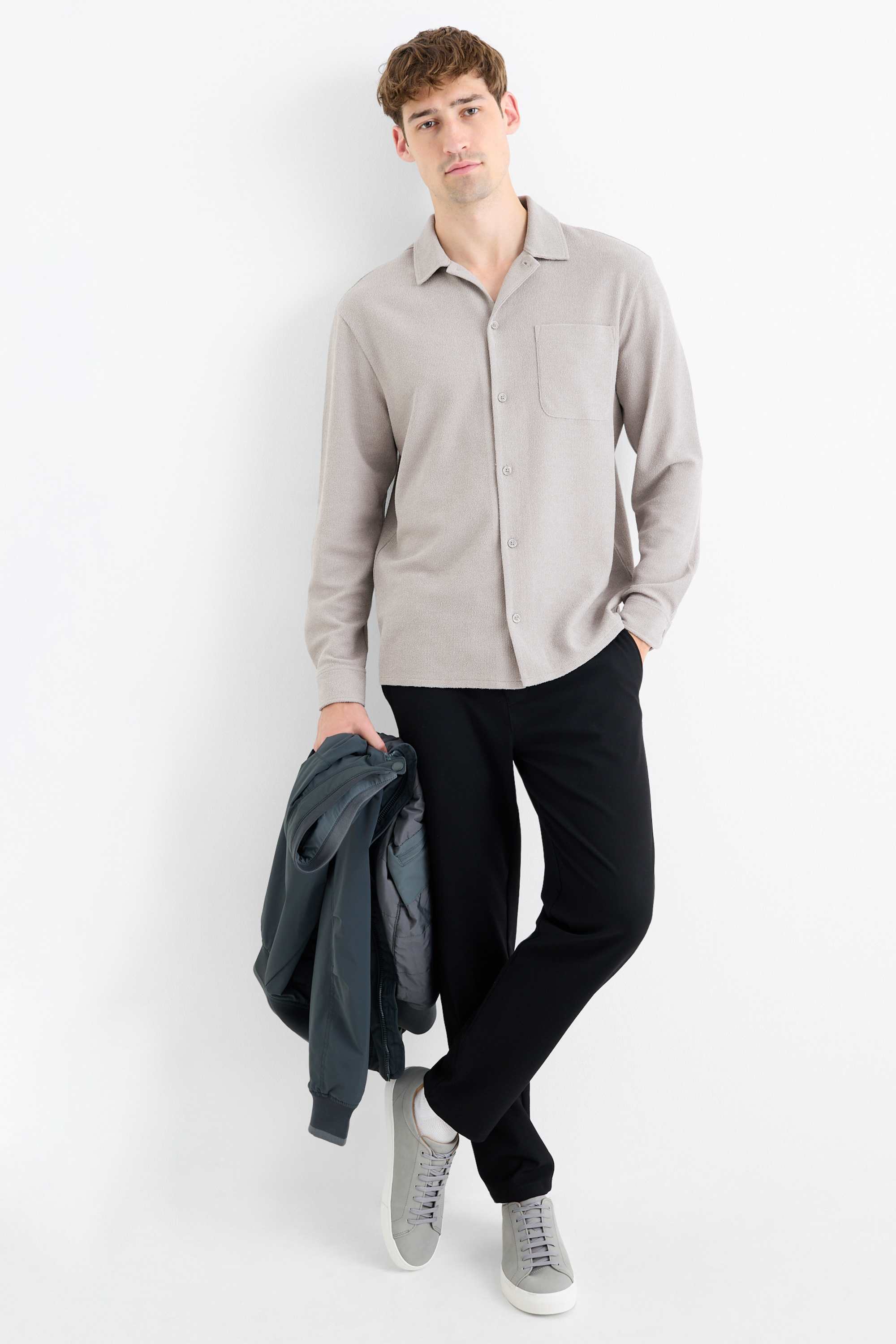 Knitted shirt - loose fit - lapel collar - ribbed gray