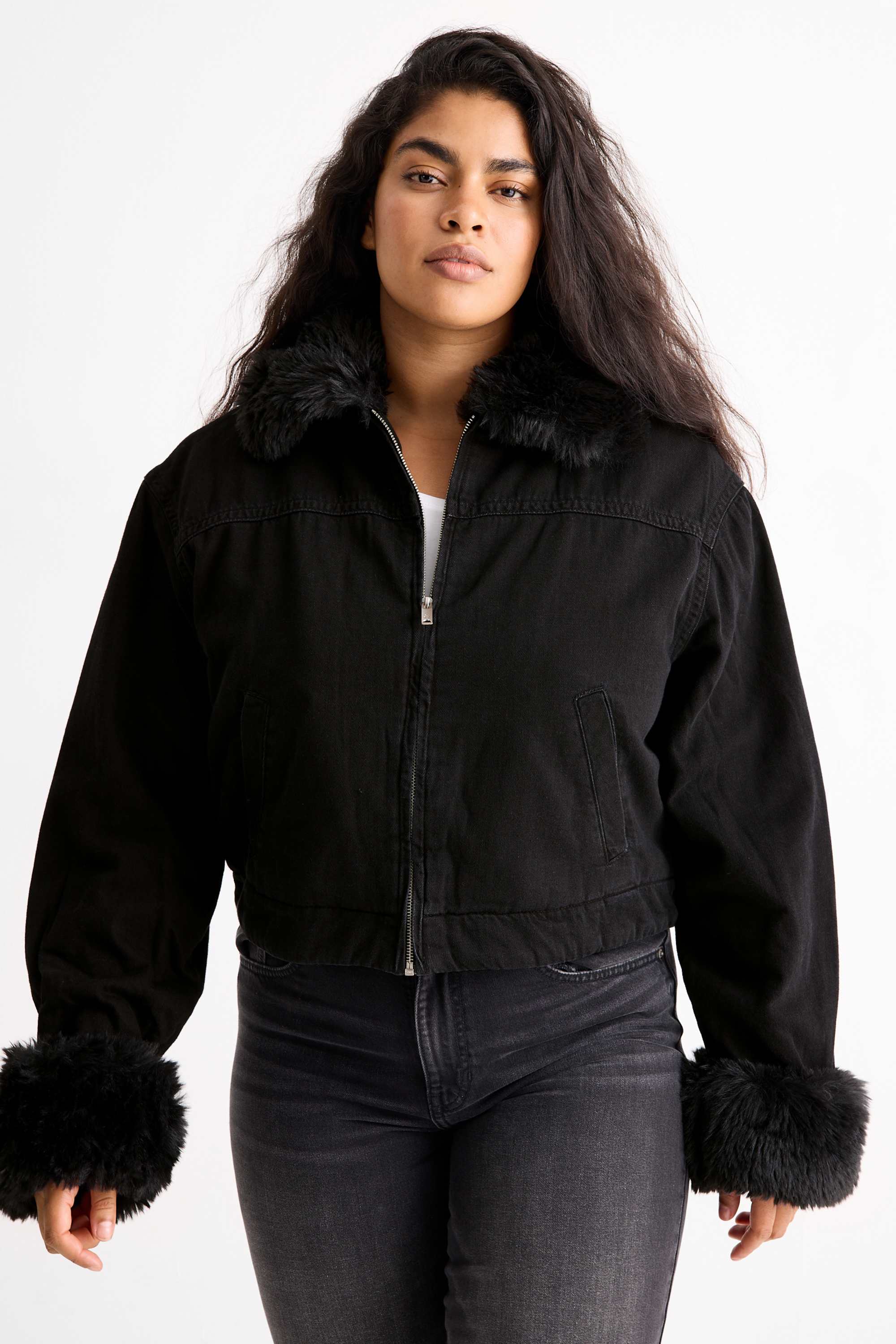 Denim jacket with faux fur trim - lined black