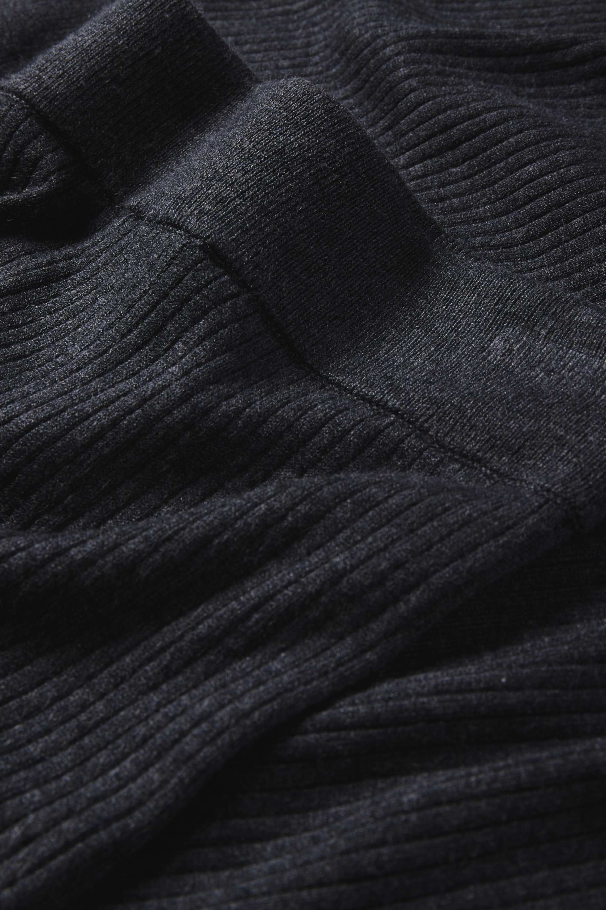 Knitted skirt - ribbed dark gray