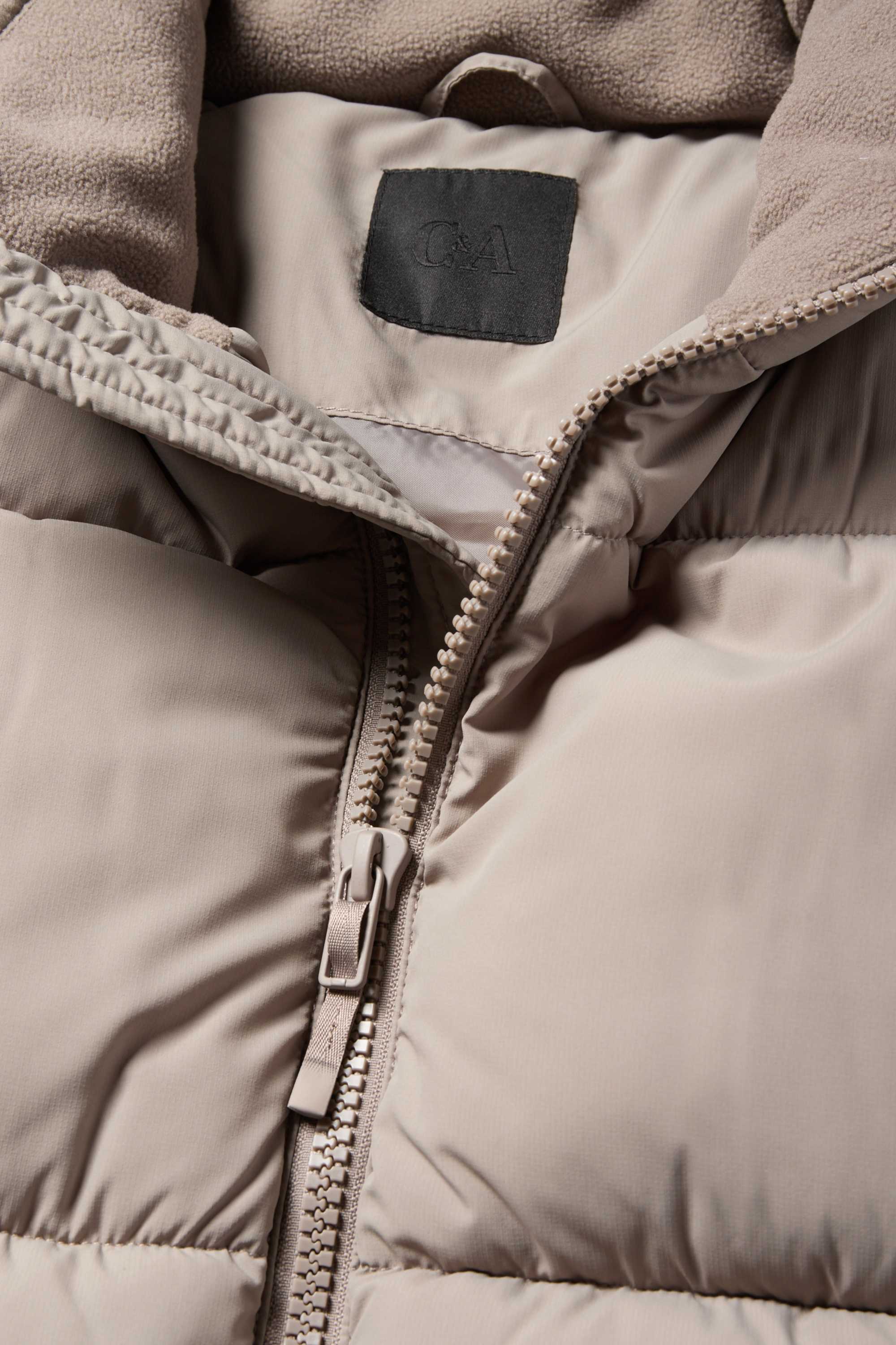 Quilted gilet taupe