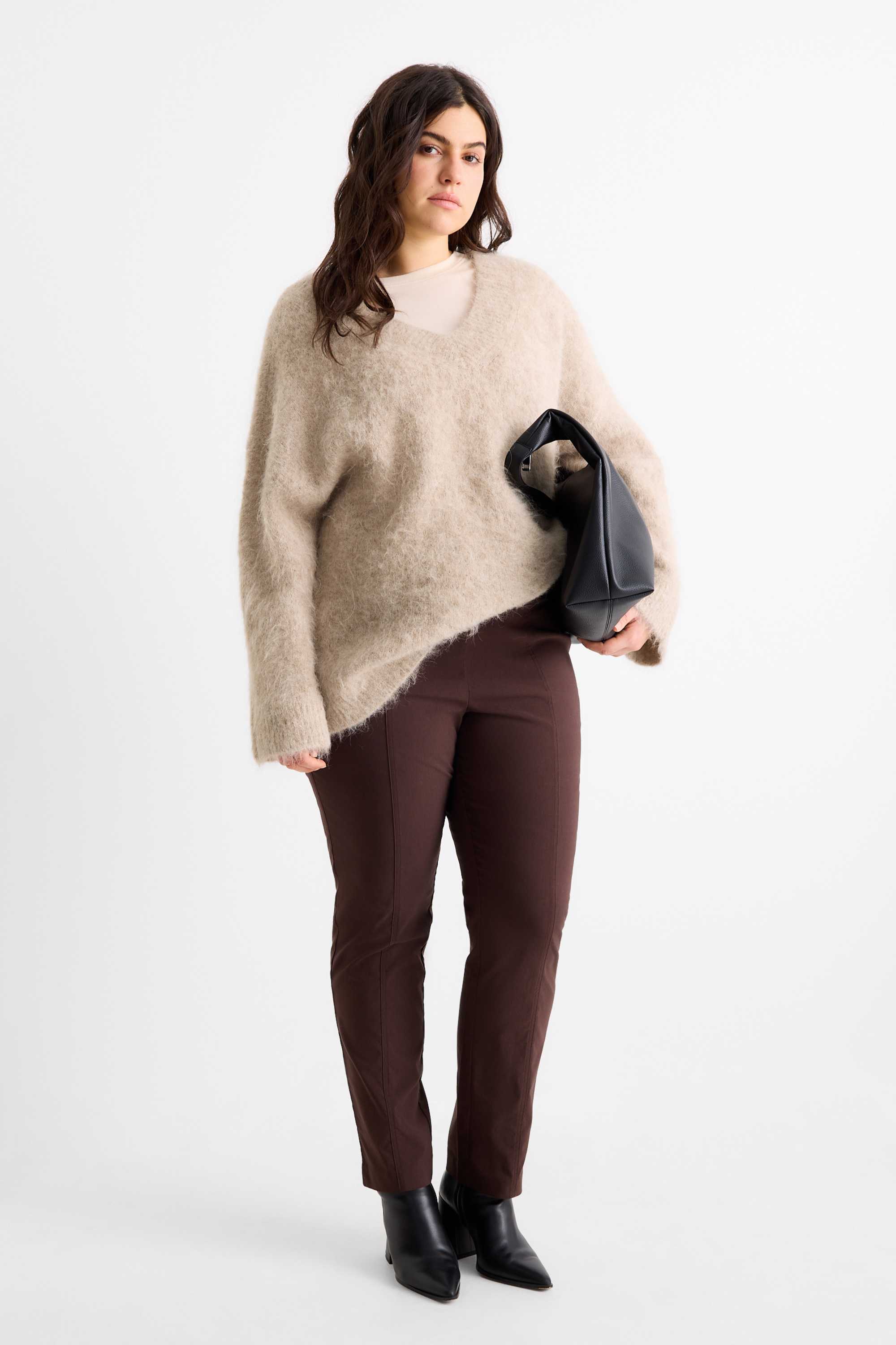 V-neck jumper - alpaca blend beige
