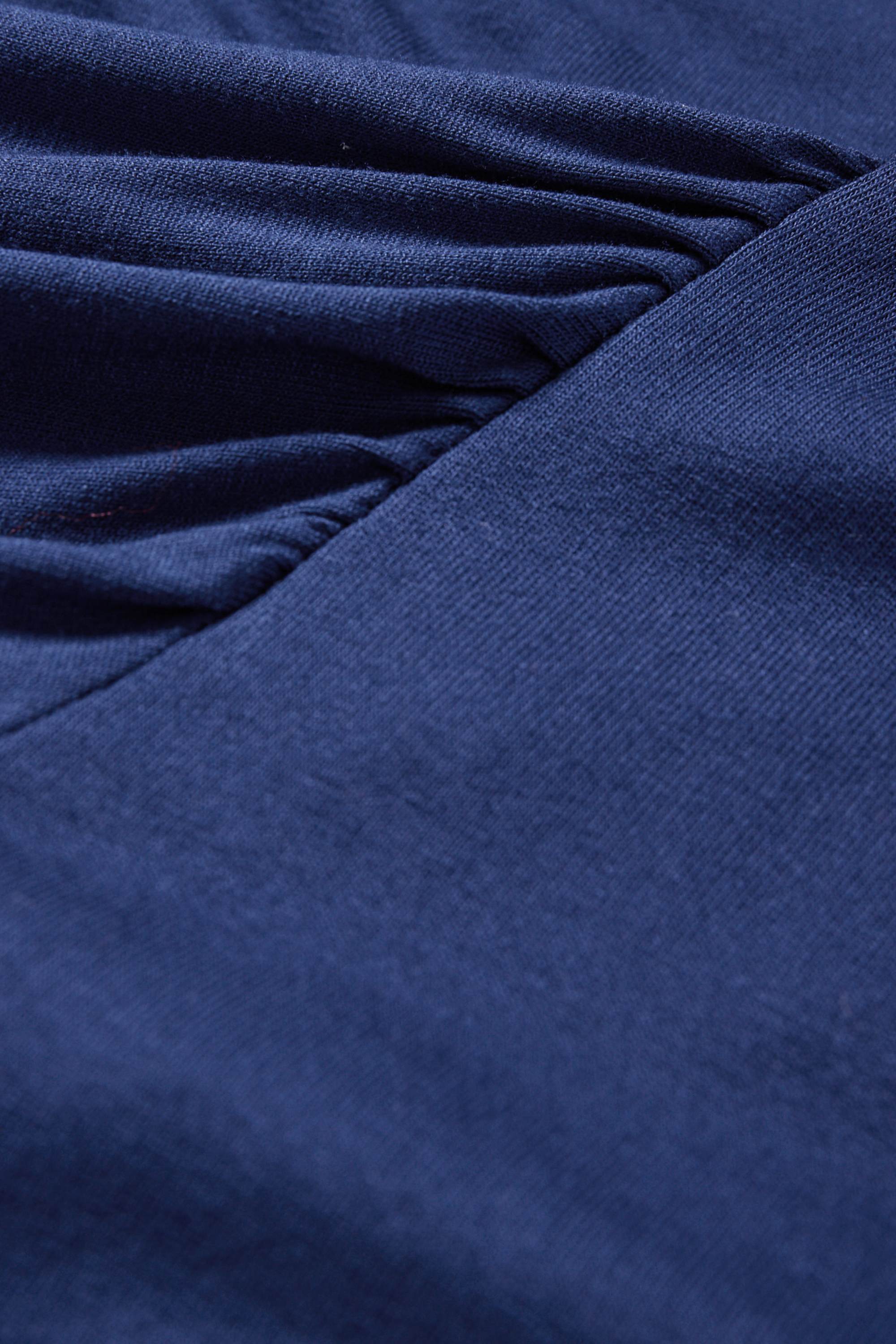 V-neck T-shirt dark blue