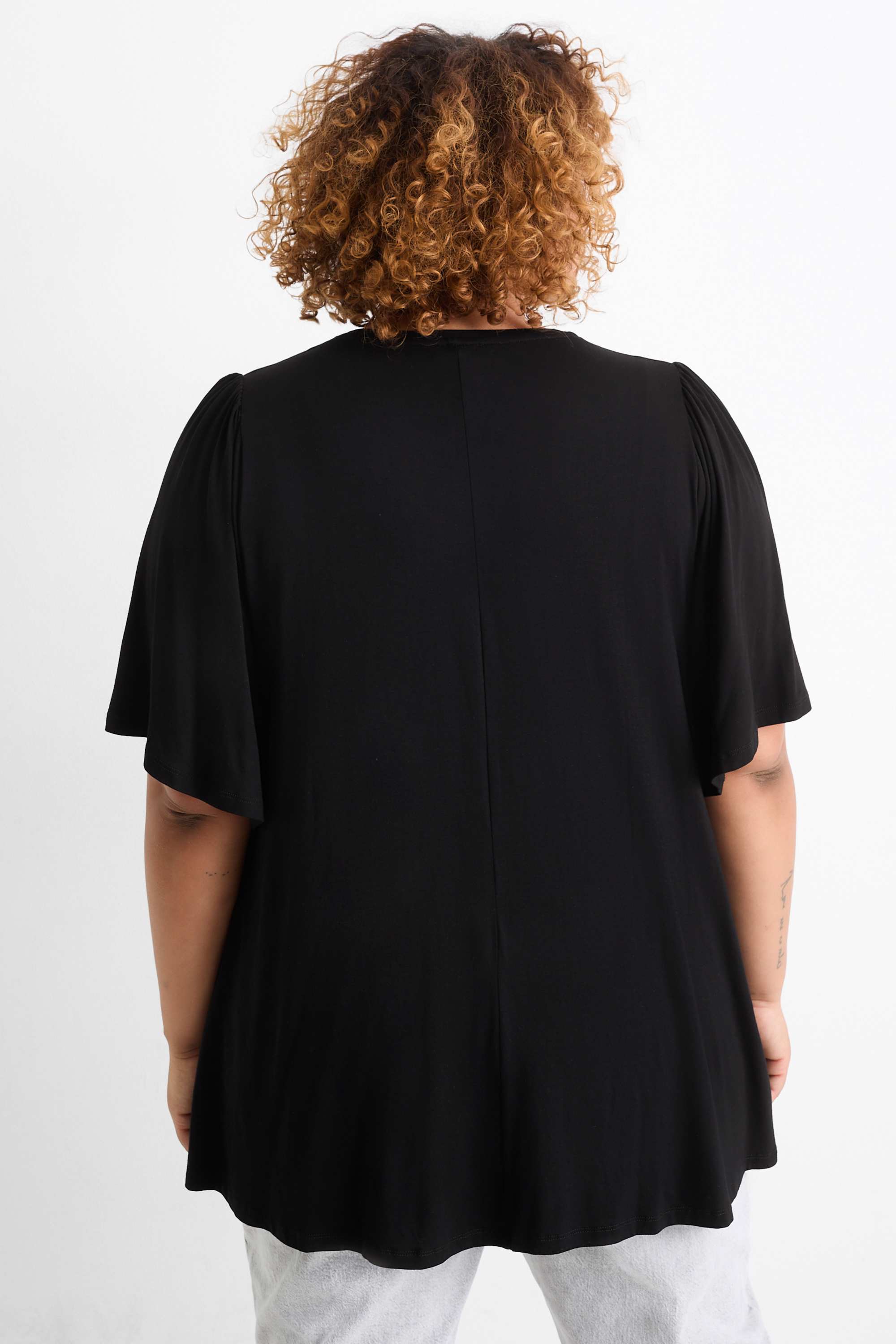 V-neck T-shirt black (5)