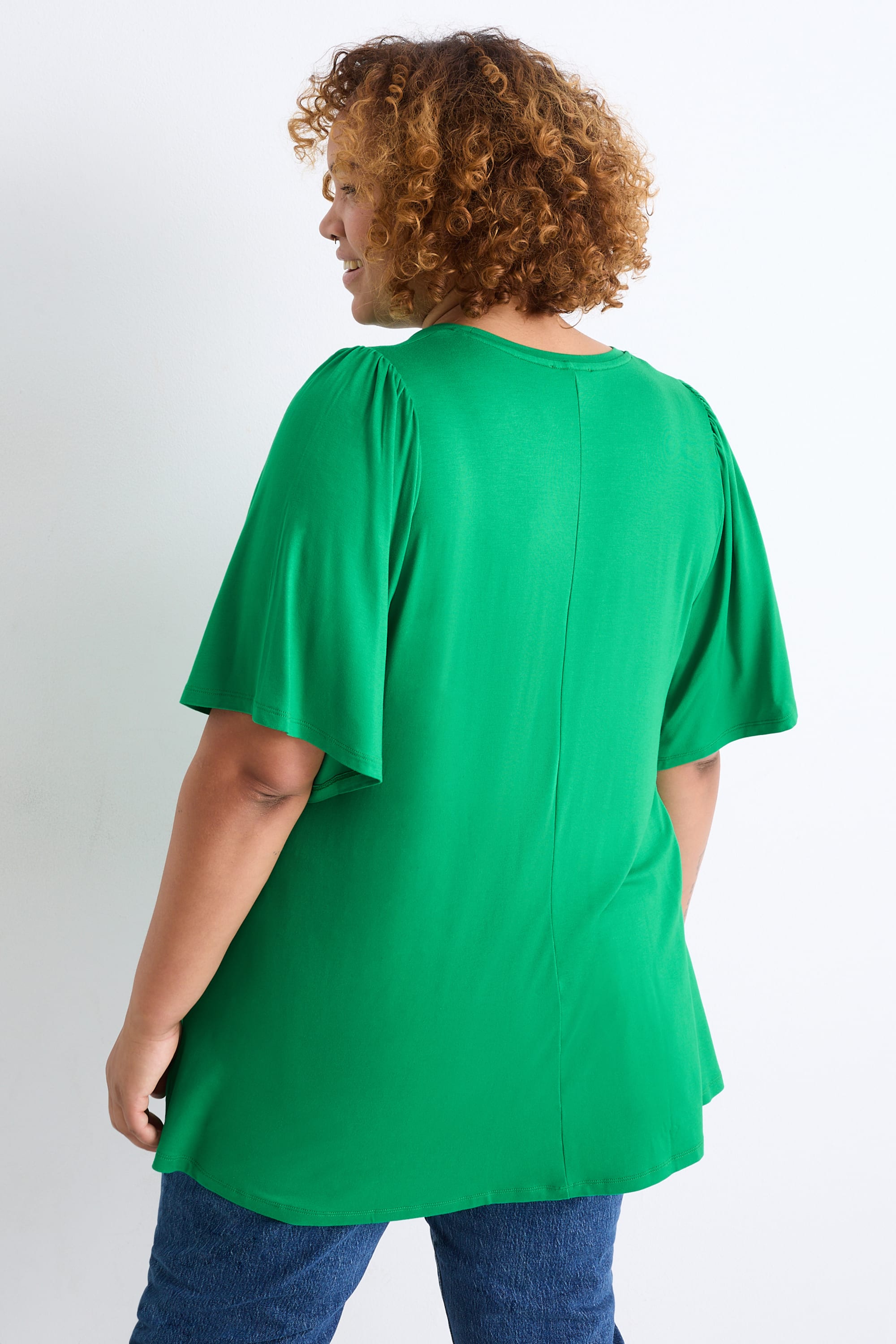 V-neck T-shirt green