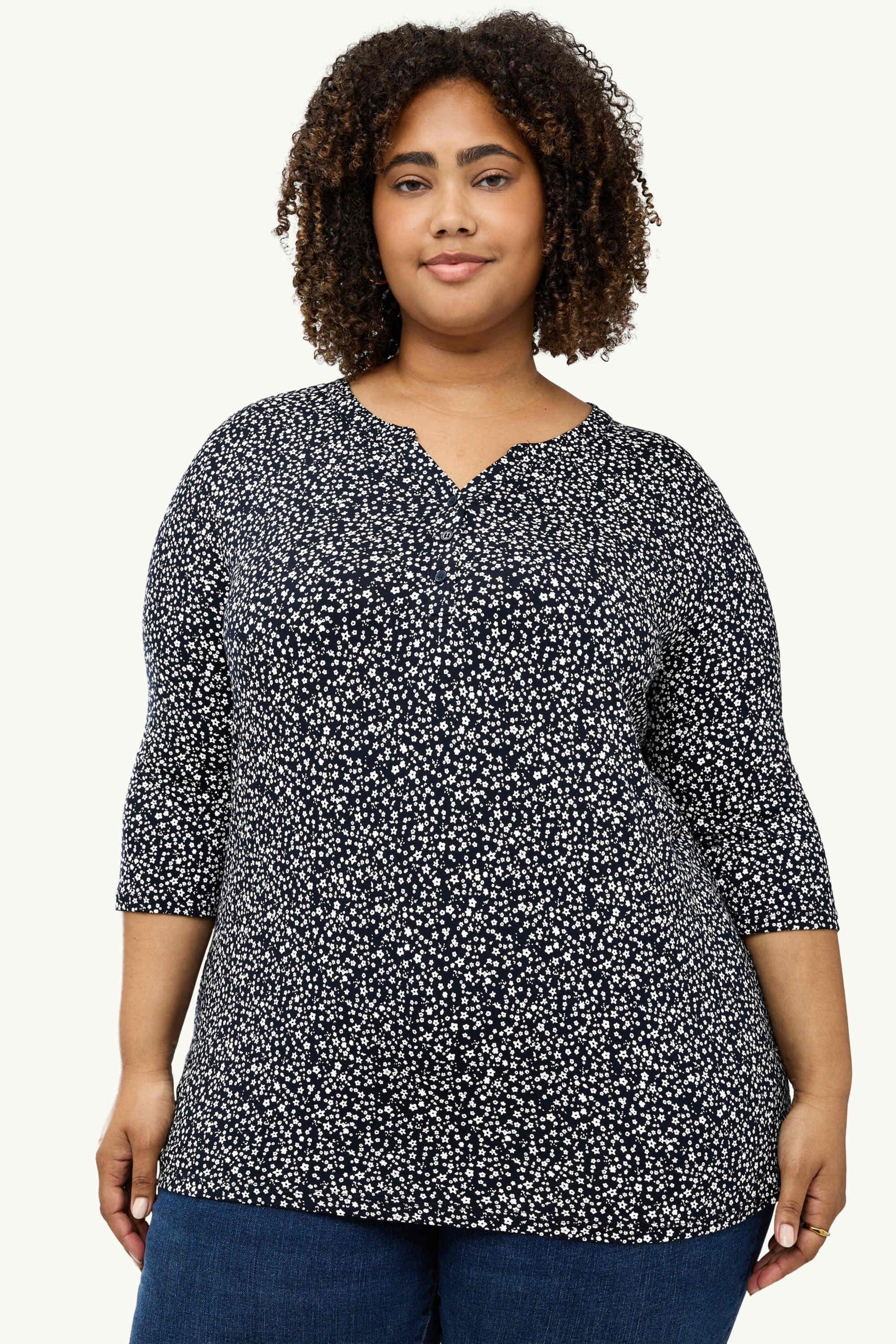 V-neck T-shirt - floral dark blue / white