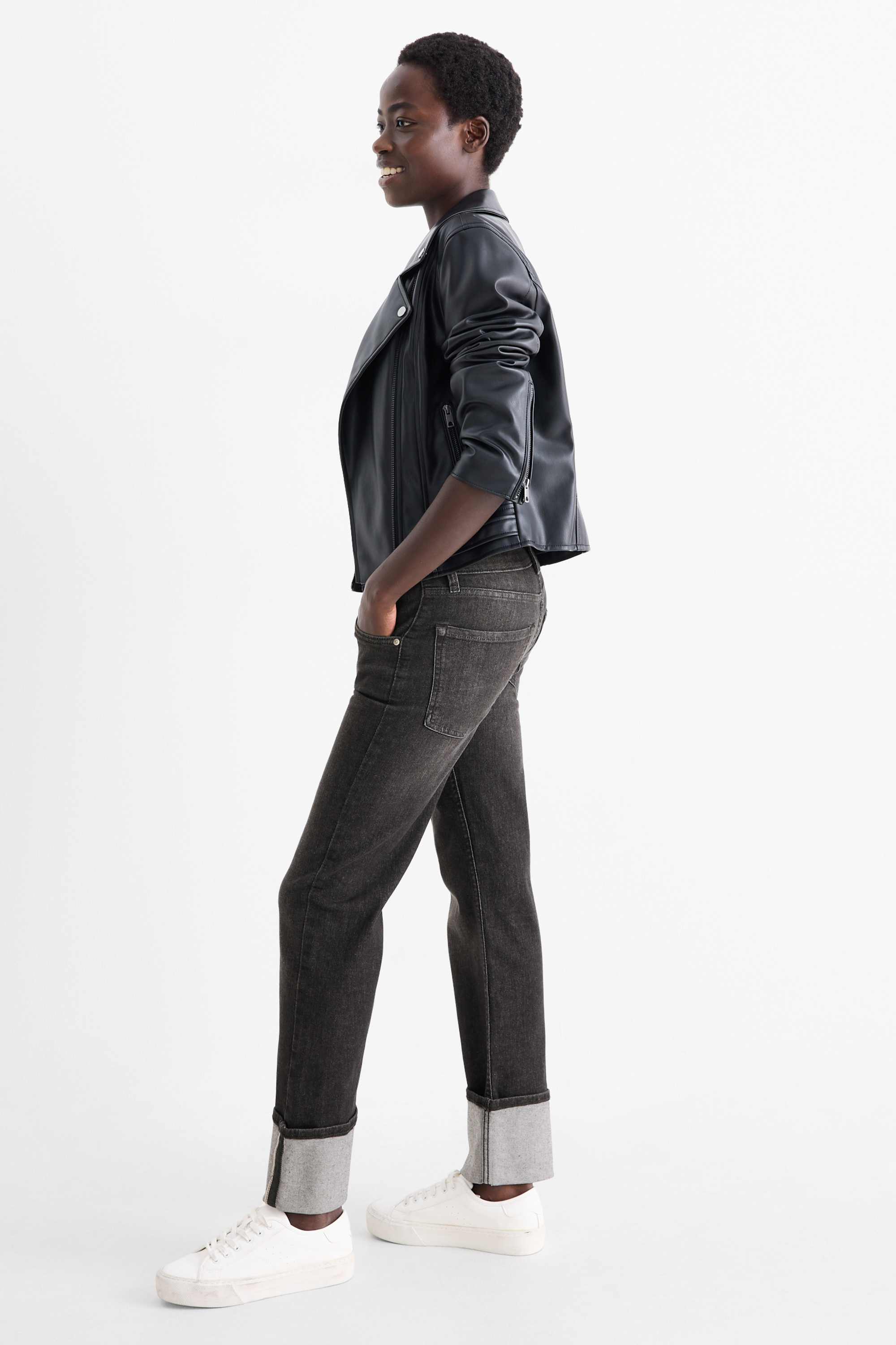 Cropped straight jeans - mid-rise waist - LYCRA® denim-gray